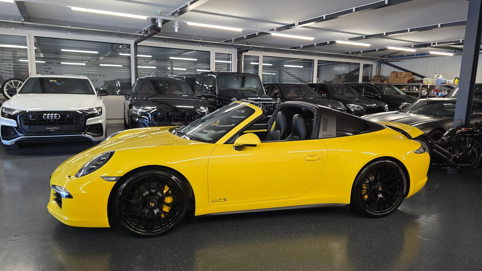 PORSCHE 911 Targa 4 GTS PDK Sondermodel-image-10
