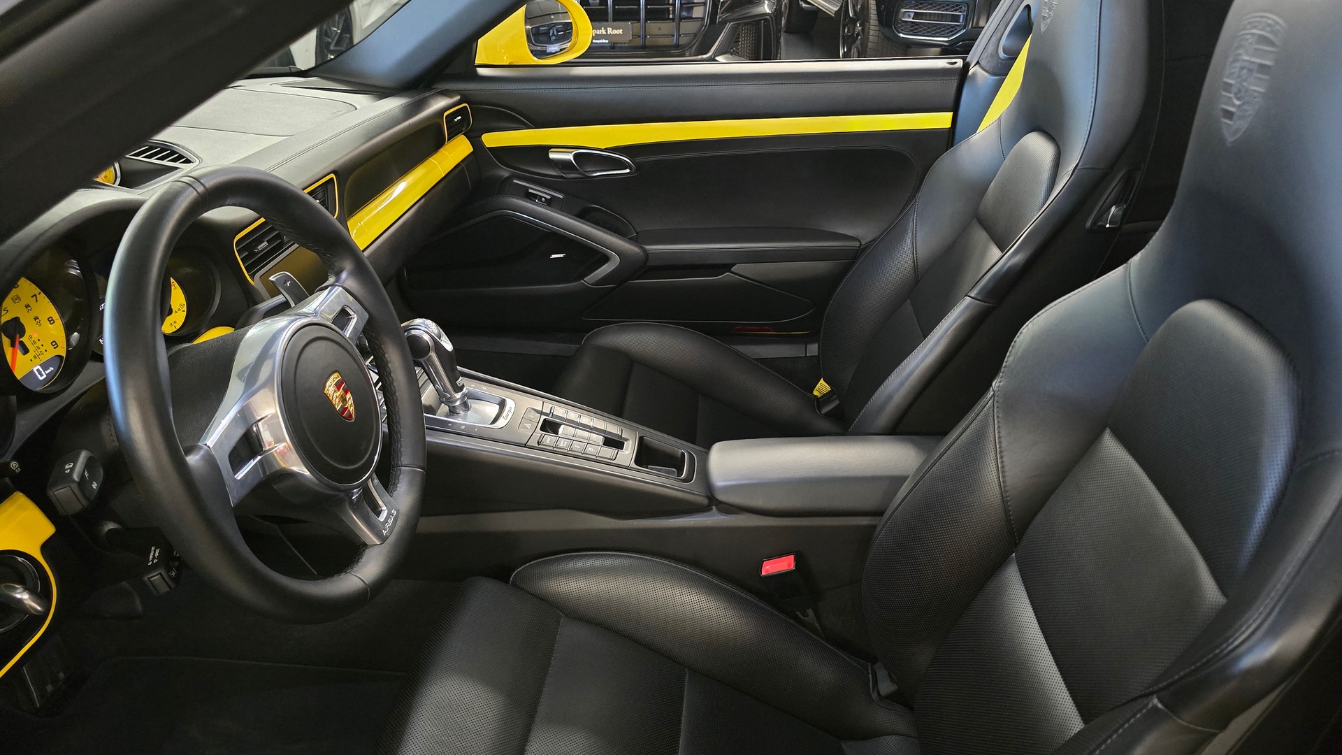 PORSCHE 911 Targa 4 GTS PDK Sondermodel-image-20