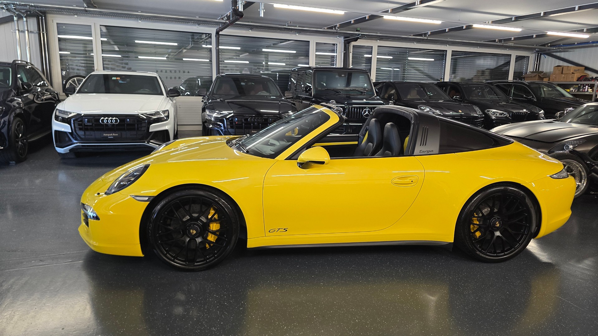PORSCHE 911 Targa 4 GTS PDK Sondermodel-image-13