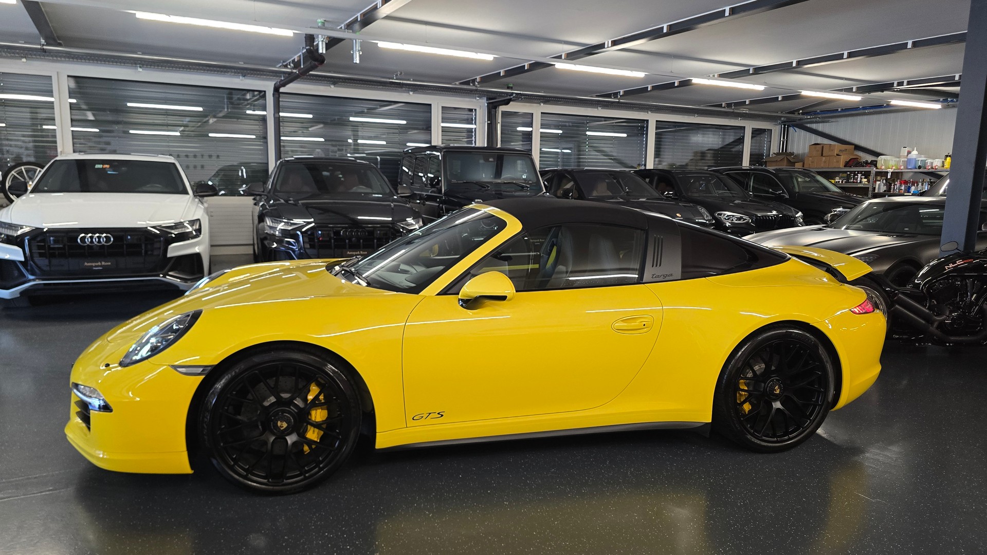 PORSCHE 911 Targa 4 GTS PDK Sondermodel-image-14