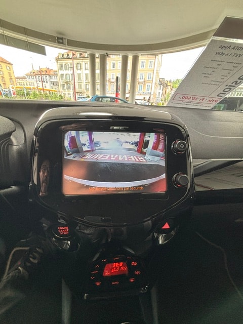 TOYOTA Aygo 1.0 VVT-i x-play MultiMode-image-3
