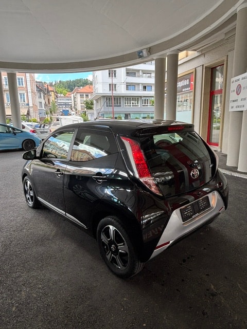 TOYOTA Aygo 1.0 VVT-i x-play MultiMode-image-2