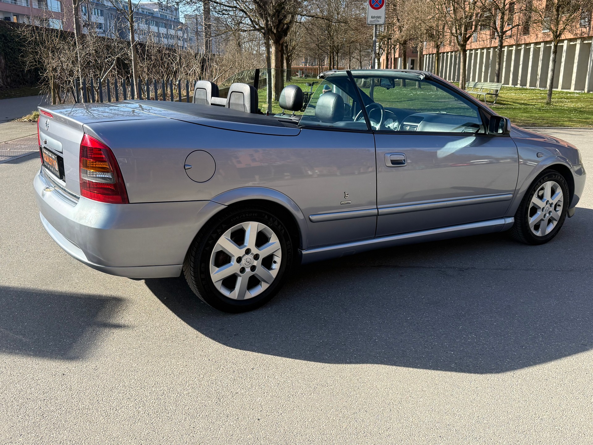 OPEL Astra Cabriolet 2.2i 16V Linea Rossa-image-17