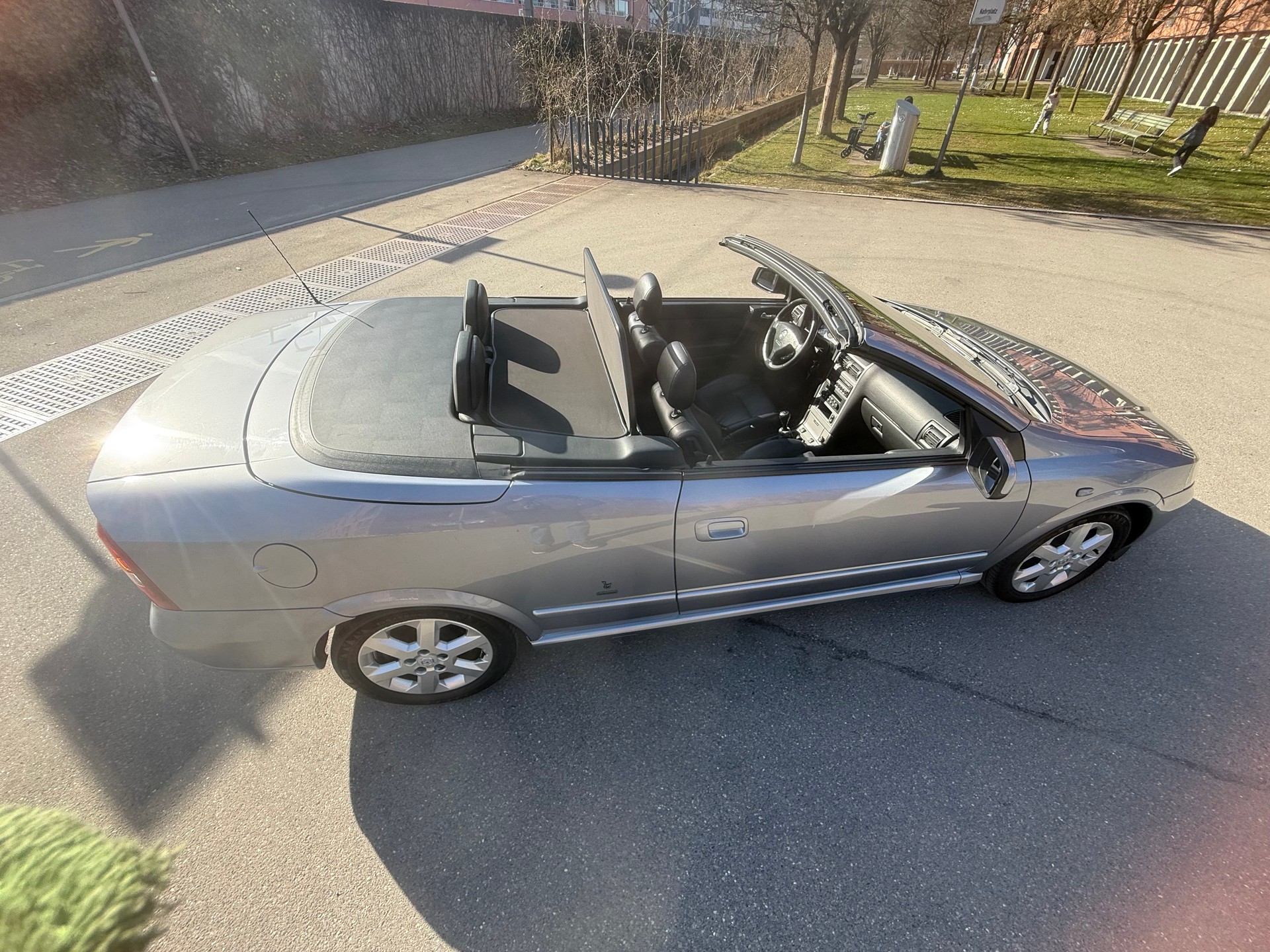 OPEL Astra Cabriolet 2.2i 16V Linea Rossa-image-25