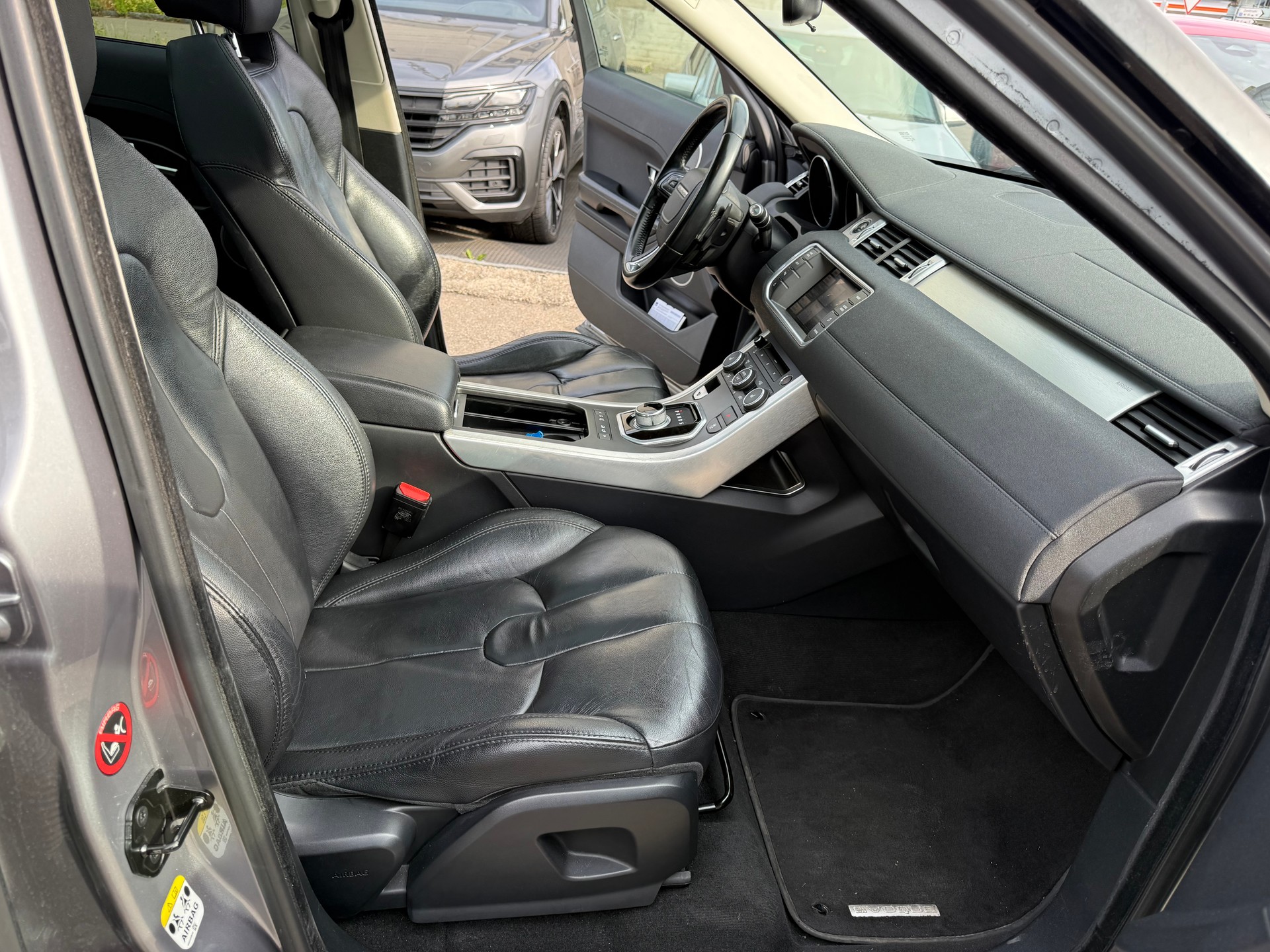 LAND ROVER Range Rover Evoque 2.2 TD4 Dynamic AT6-image-9