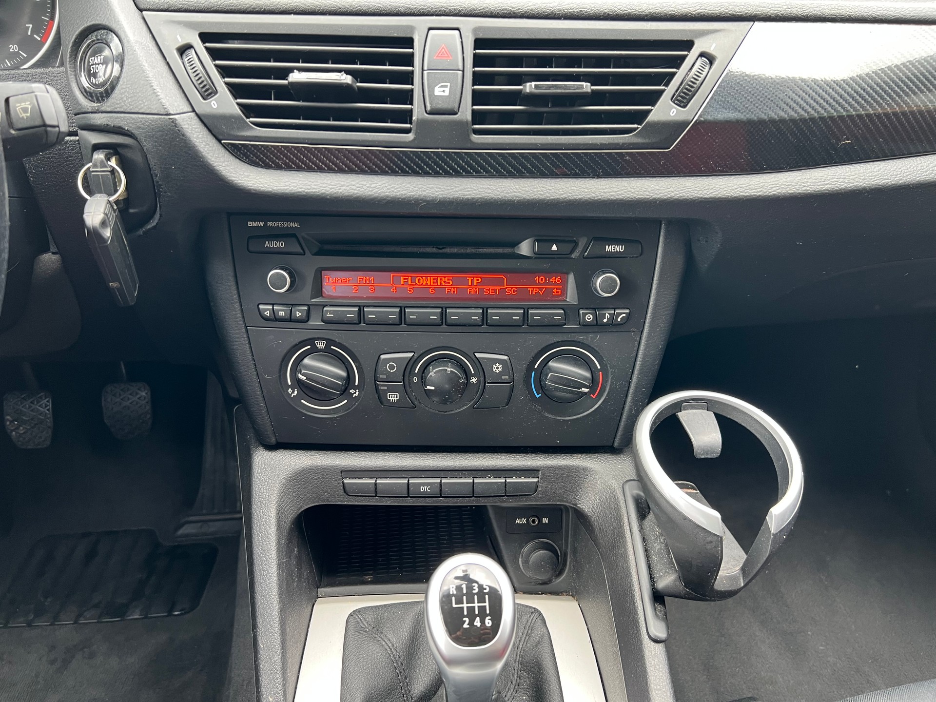 BMW X1 sDrive 18i-image-13