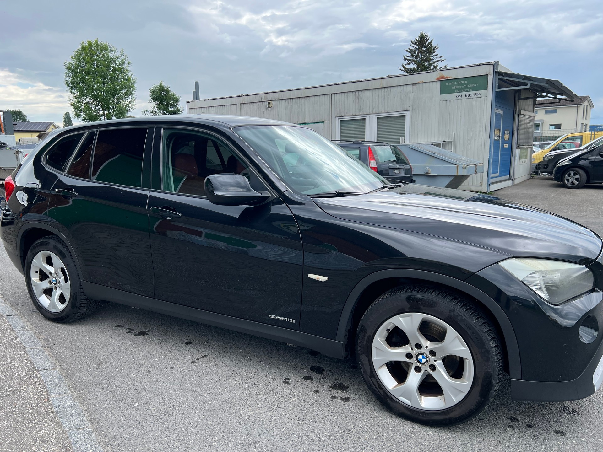 BMW X1 sDrive 18i-image-1