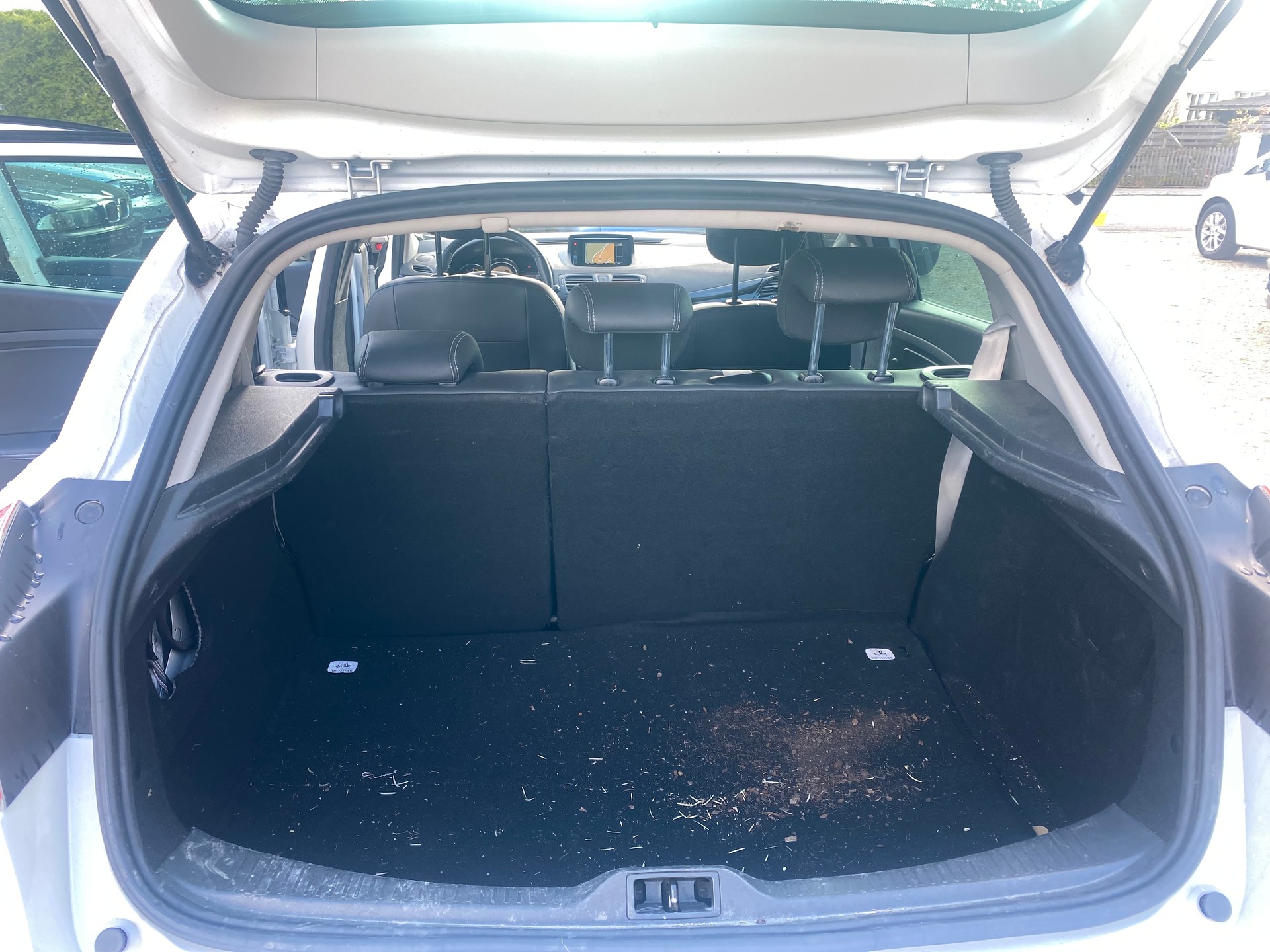 RENAULT Mégane 1.2 16V Turbo Bose EDC-image-9