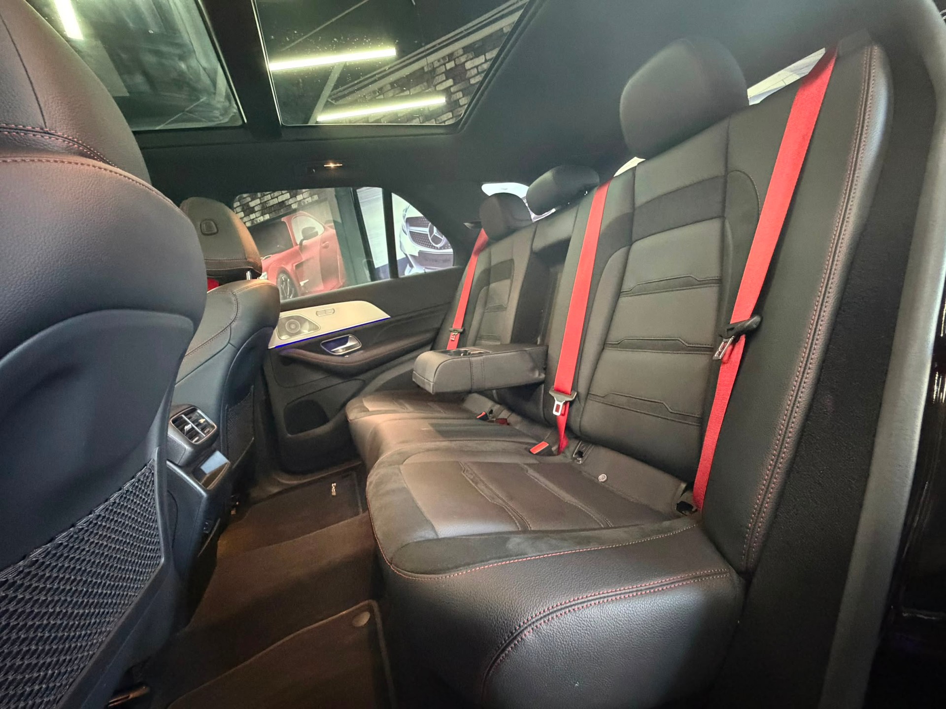 MERCEDES-BENZ MERCEDES-BENZ GLE 53 AMG 4Matic Limited All Black Performance 9G-Speedshift-image-7