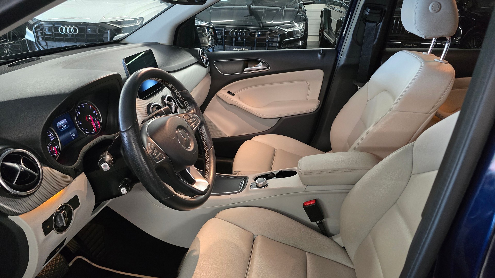 MERCEDES-BENZ B 220 CDI Swiss Star Edition Style 4Matic 7G-DCT-image-14