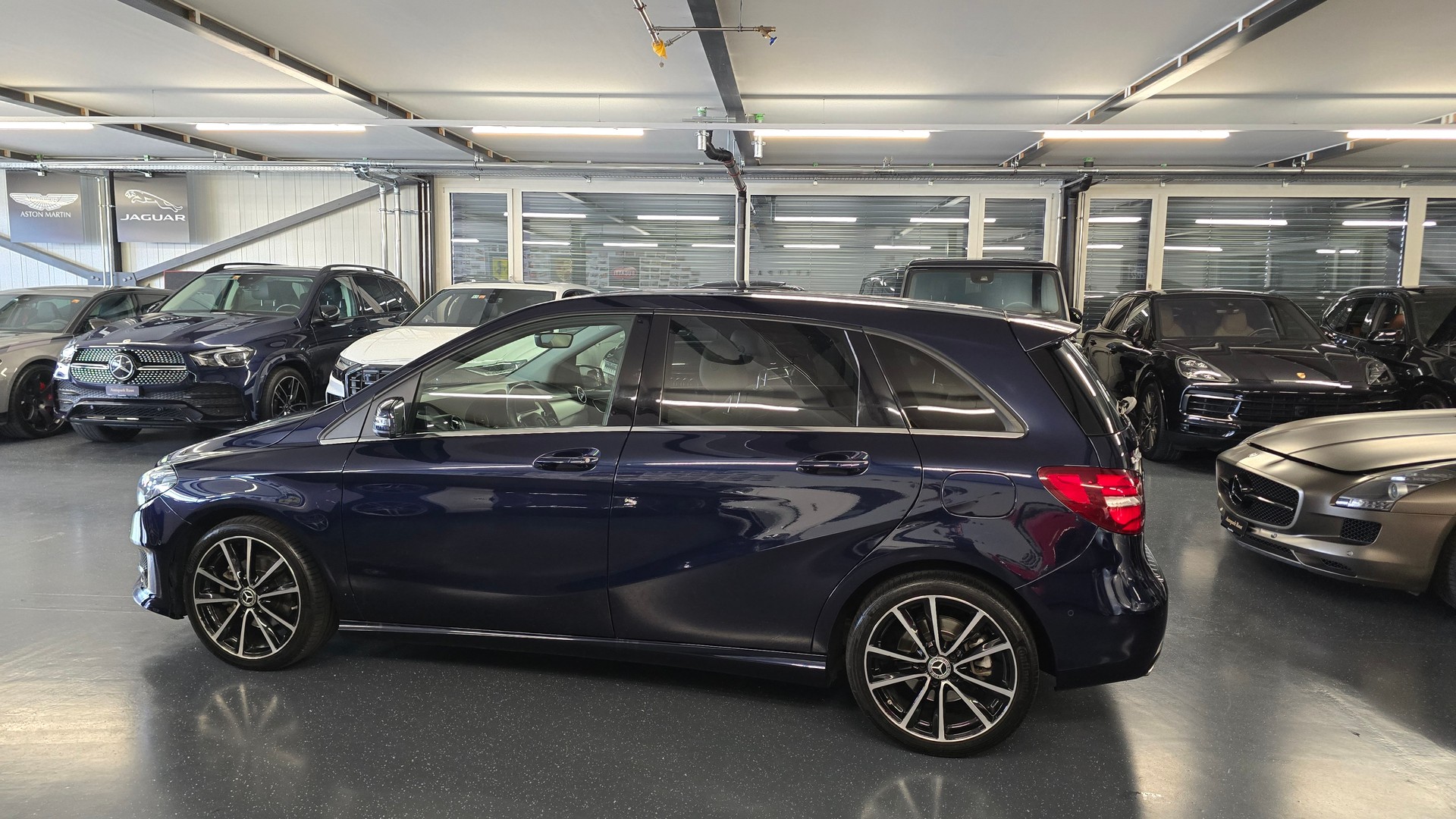 MERCEDES-BENZ B 220 CDI Swiss Star Edition Style 4Matic 7G-DCT-image-8