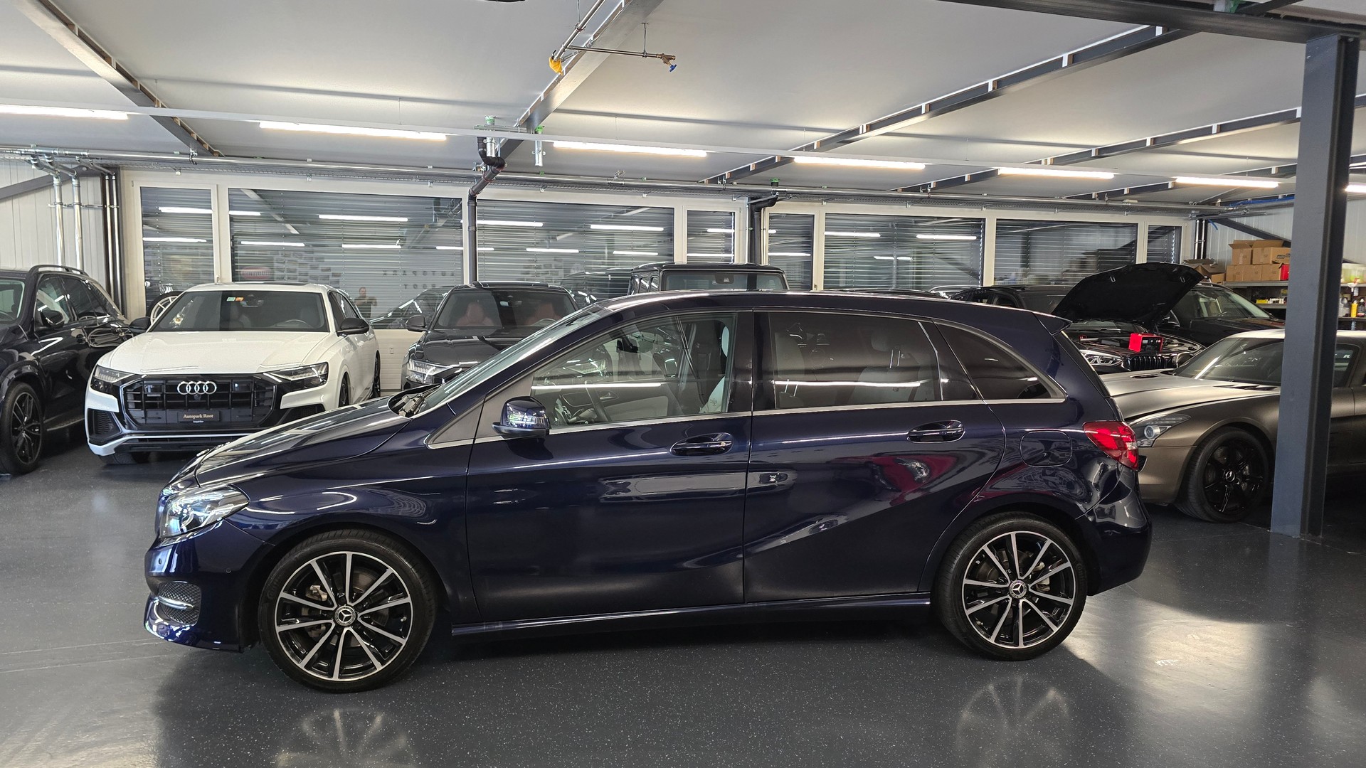 MERCEDES-BENZ B 220 CDI Swiss Star Edition Style 4Matic 7G-DCT-image-9