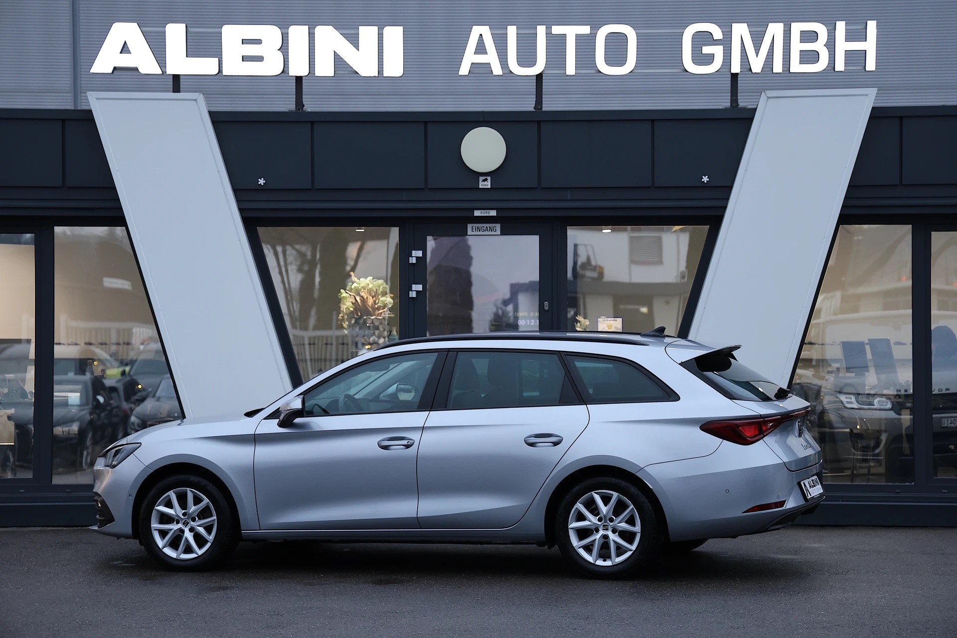 SEAT Leon ST 2.0 TDI EVO DSG Style-showroom-element-3
