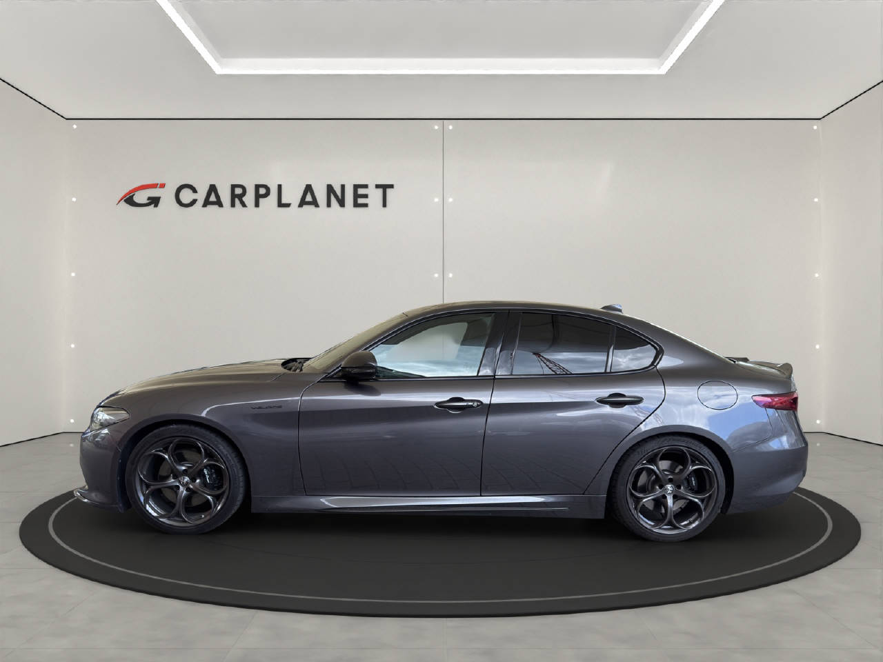 ALFA ROMEO Giulia 2.0 Q4 Veloce TI-showroom-element-2