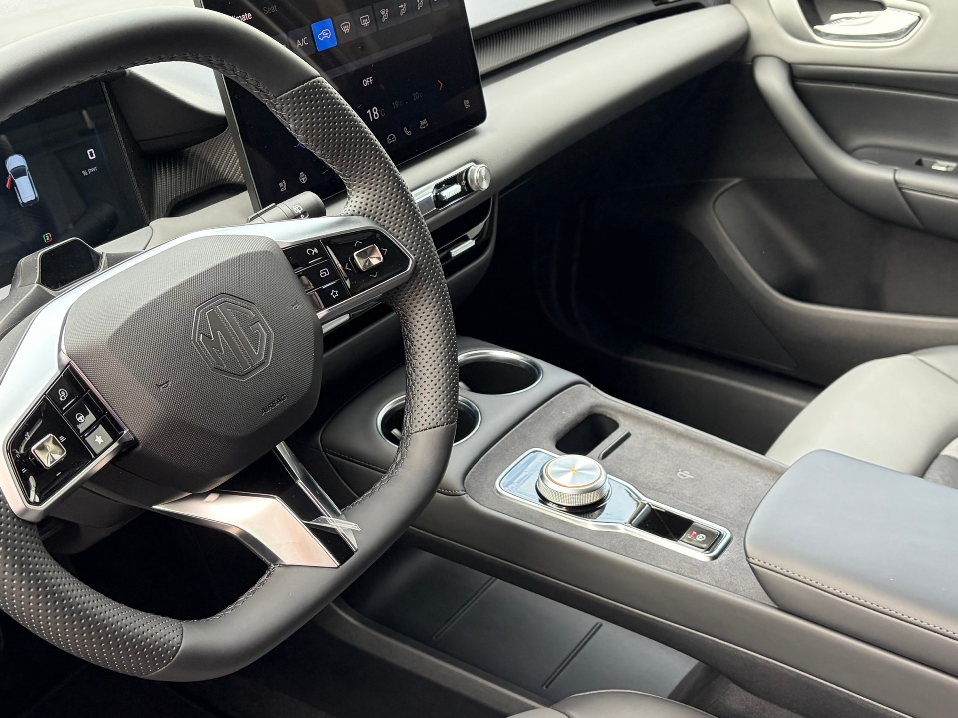 MG 4 EV 64kWh Premium-image-9