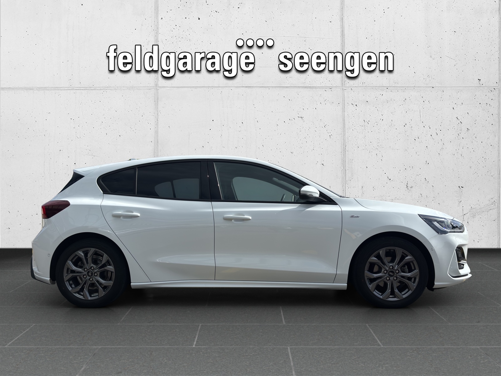 FORD Focus 1.0 MHEV ST-Line X Automat mit Rückfahrkamera, Head-Up Display & Side-Assist-showroom-element-3