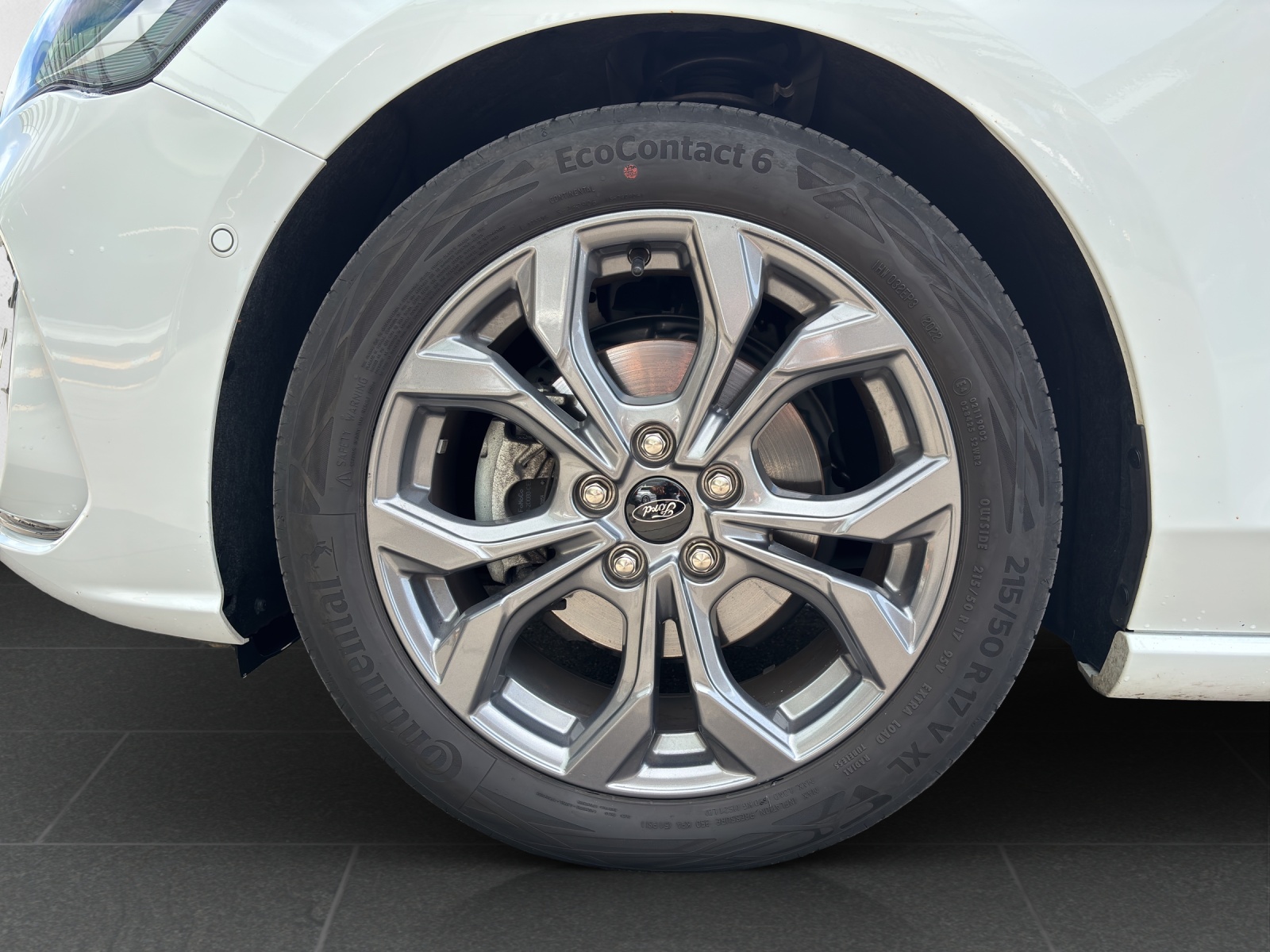 FORD Focus 1.0 MHEV ST-Line X Automat mit Rückfahrkamera, Head-Up Display & Side-Assist-image-9