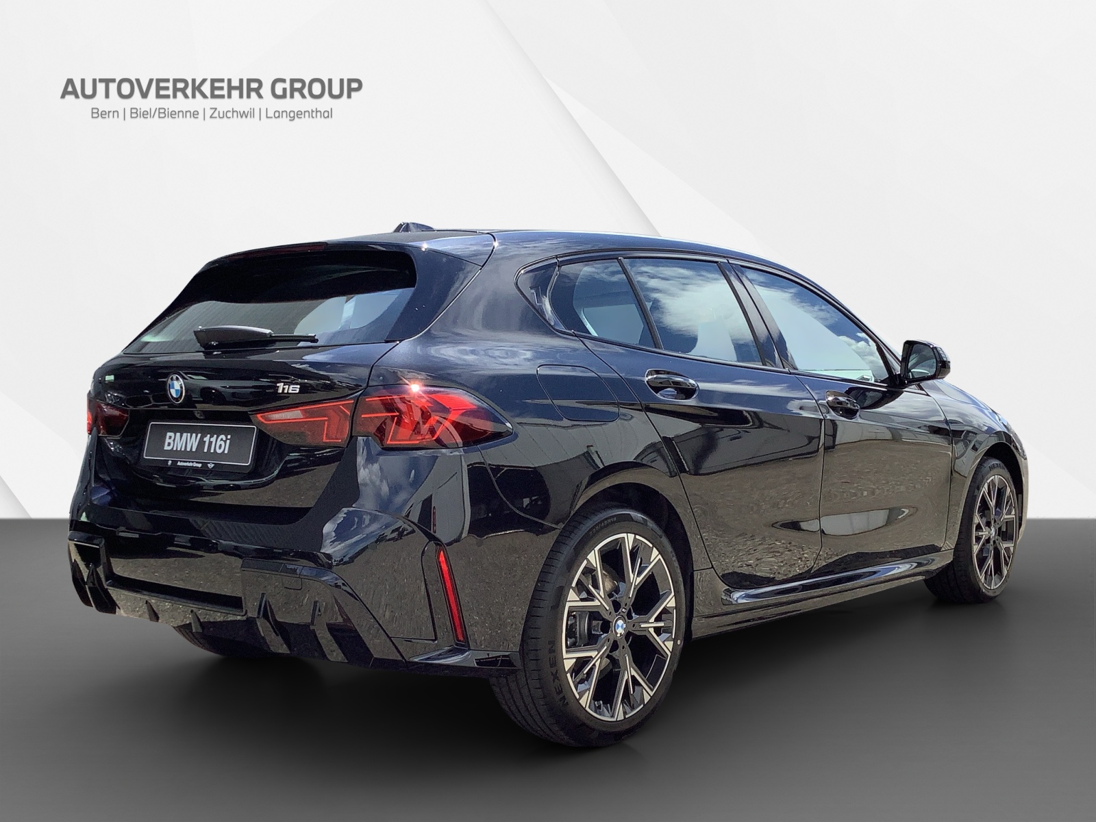 BMW 116 Steptronic-showroom-element-3