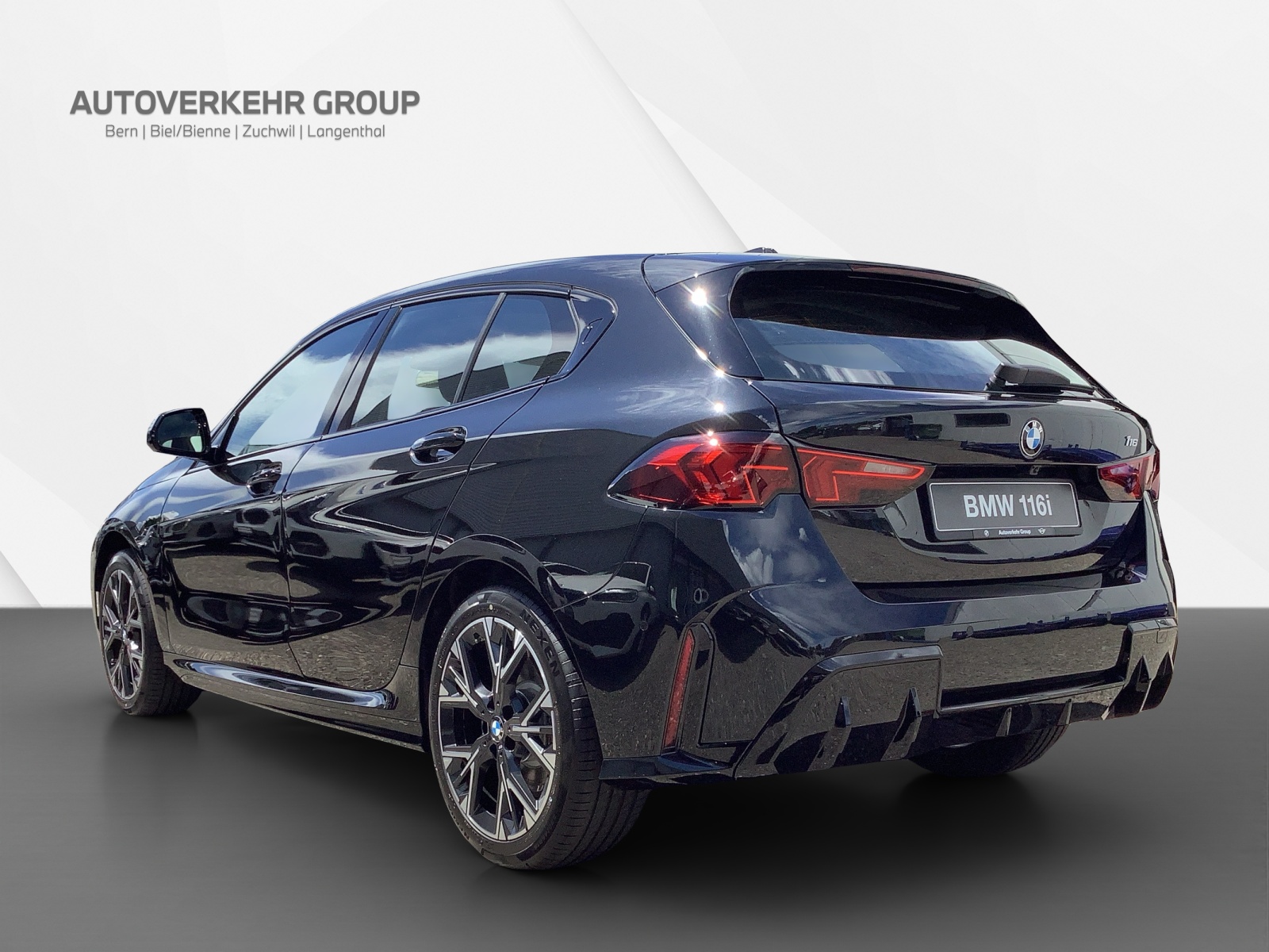 BMW 116 Steptronic-showroom-element-1