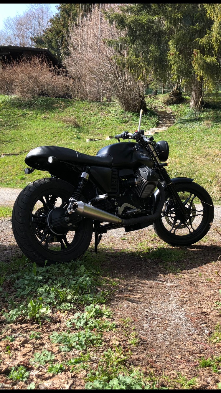 MOTO GUZZI V7 Stone 750-image-0