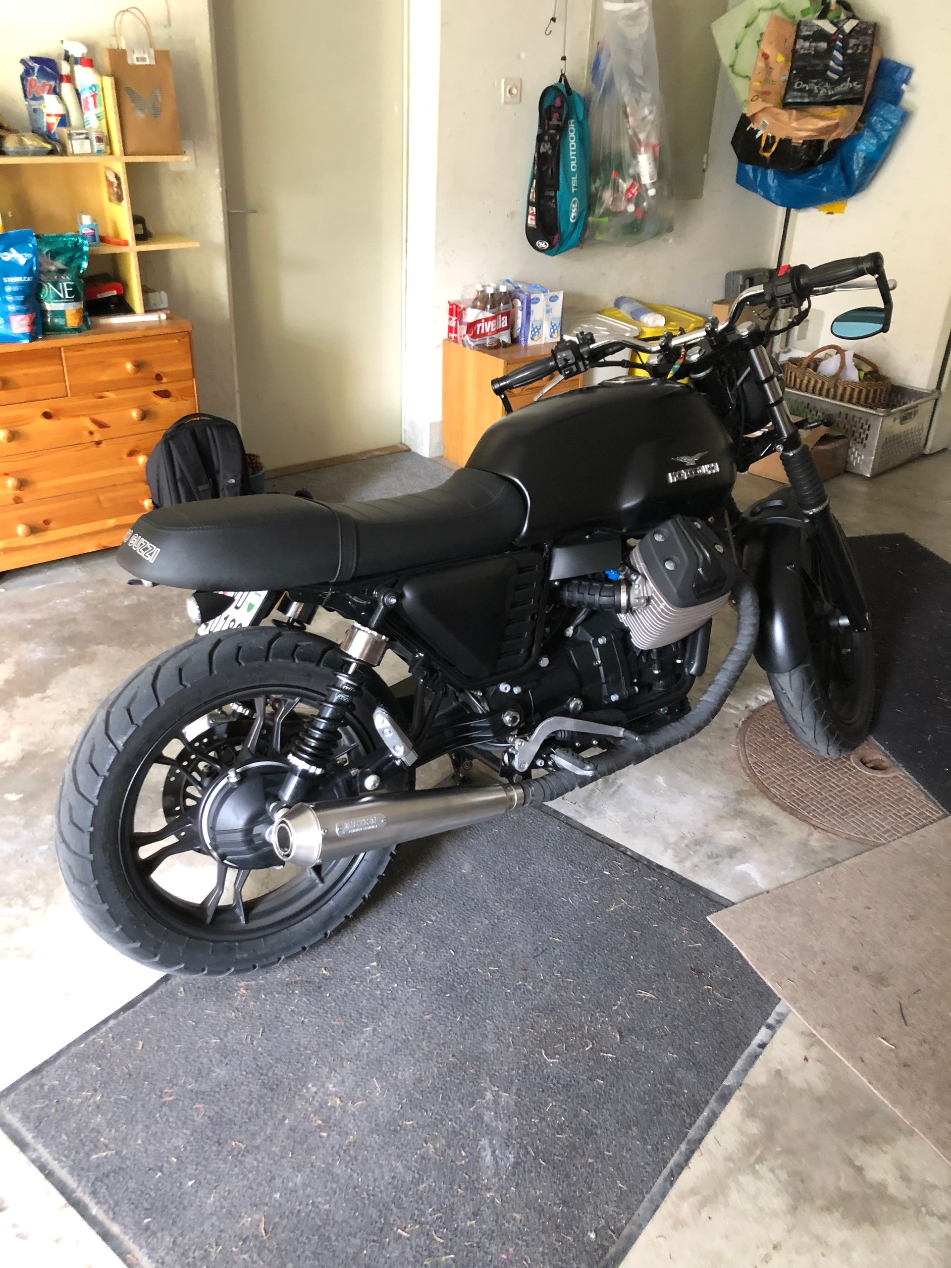 MOTO GUZZI V7 Stone 750-image-2