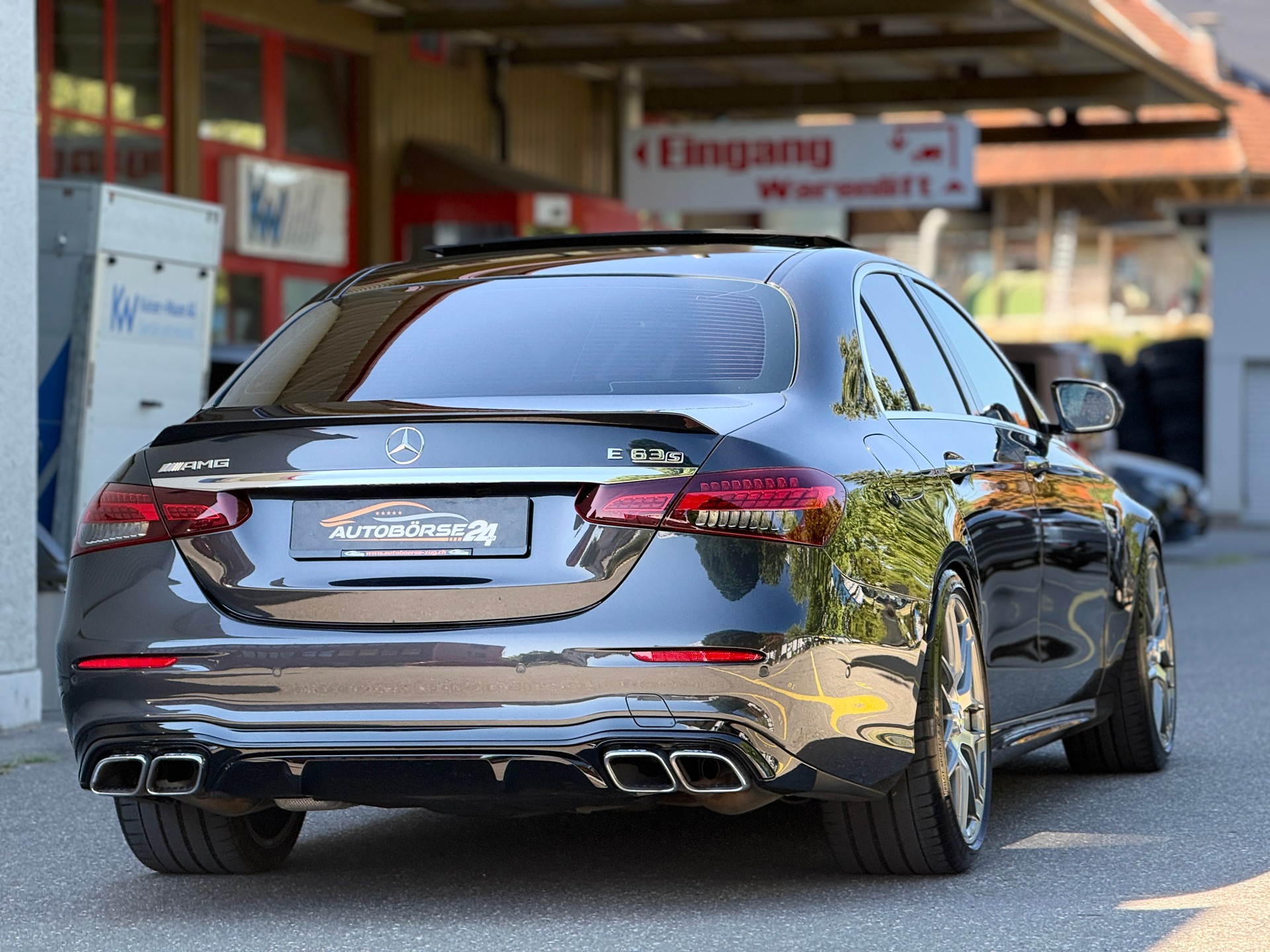 MERCEDES-BENZ E 63 AMG 4matic+-image-4