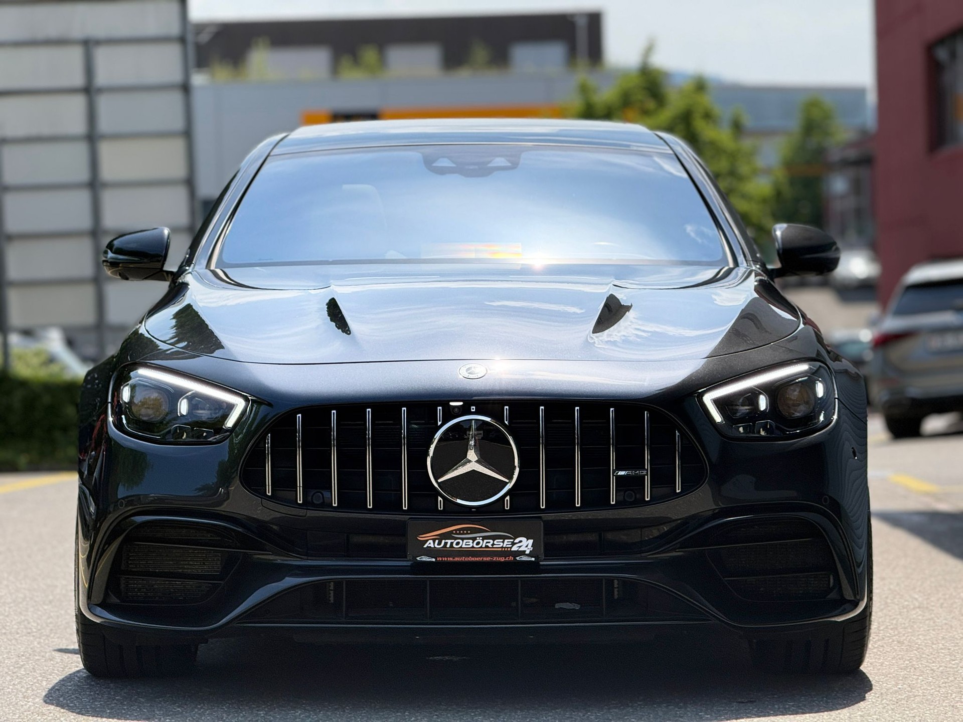 MERCEDES-BENZ E 63 S AMG 4matic+-showroom-element-2