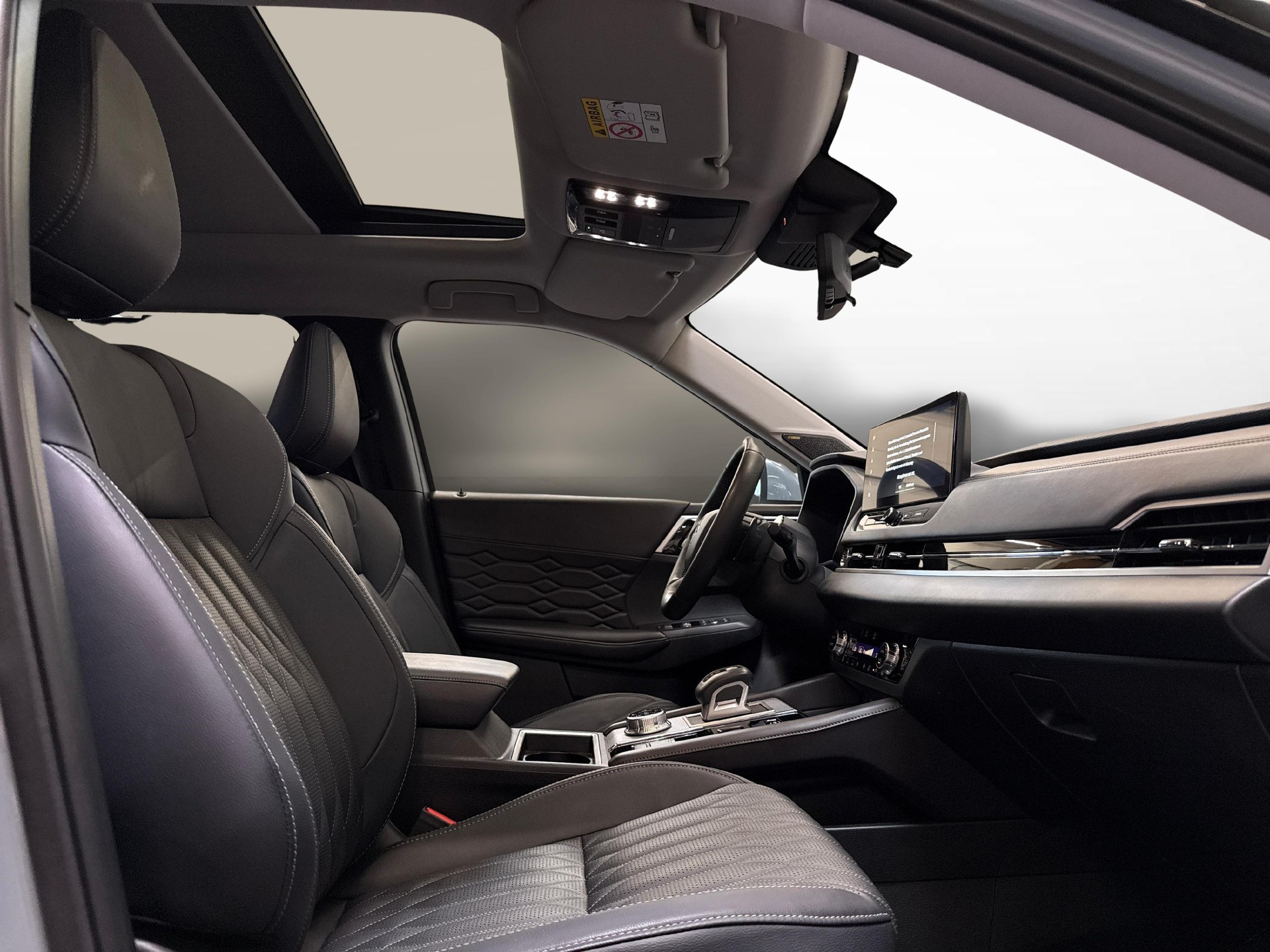 MITSUBISHI Outlander 2.4 PHEV Instyle 4x4-image-9
