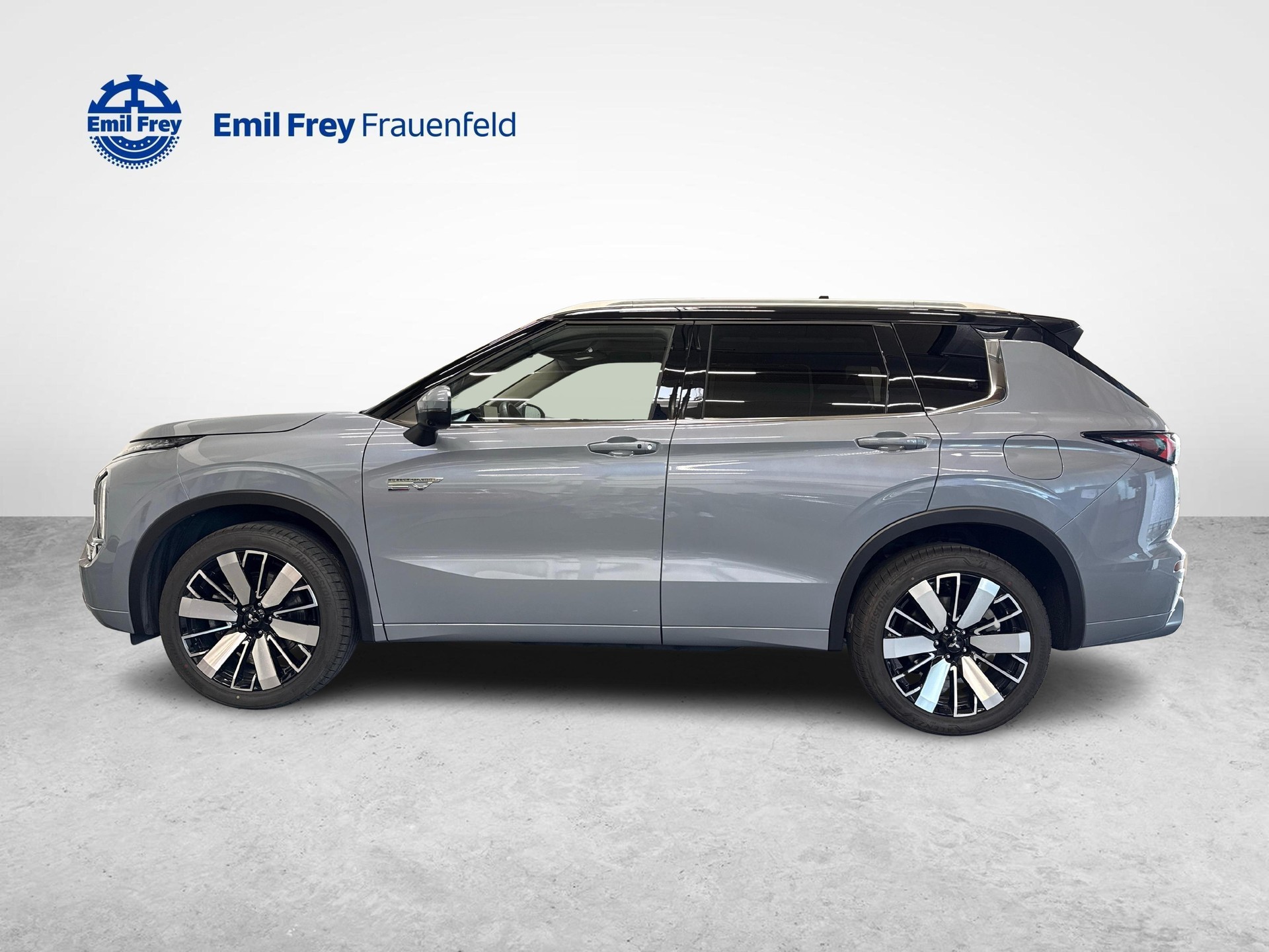 MITSUBISHI Outlander 2.4 PHEV Instyle 4x4-showroom-element-1