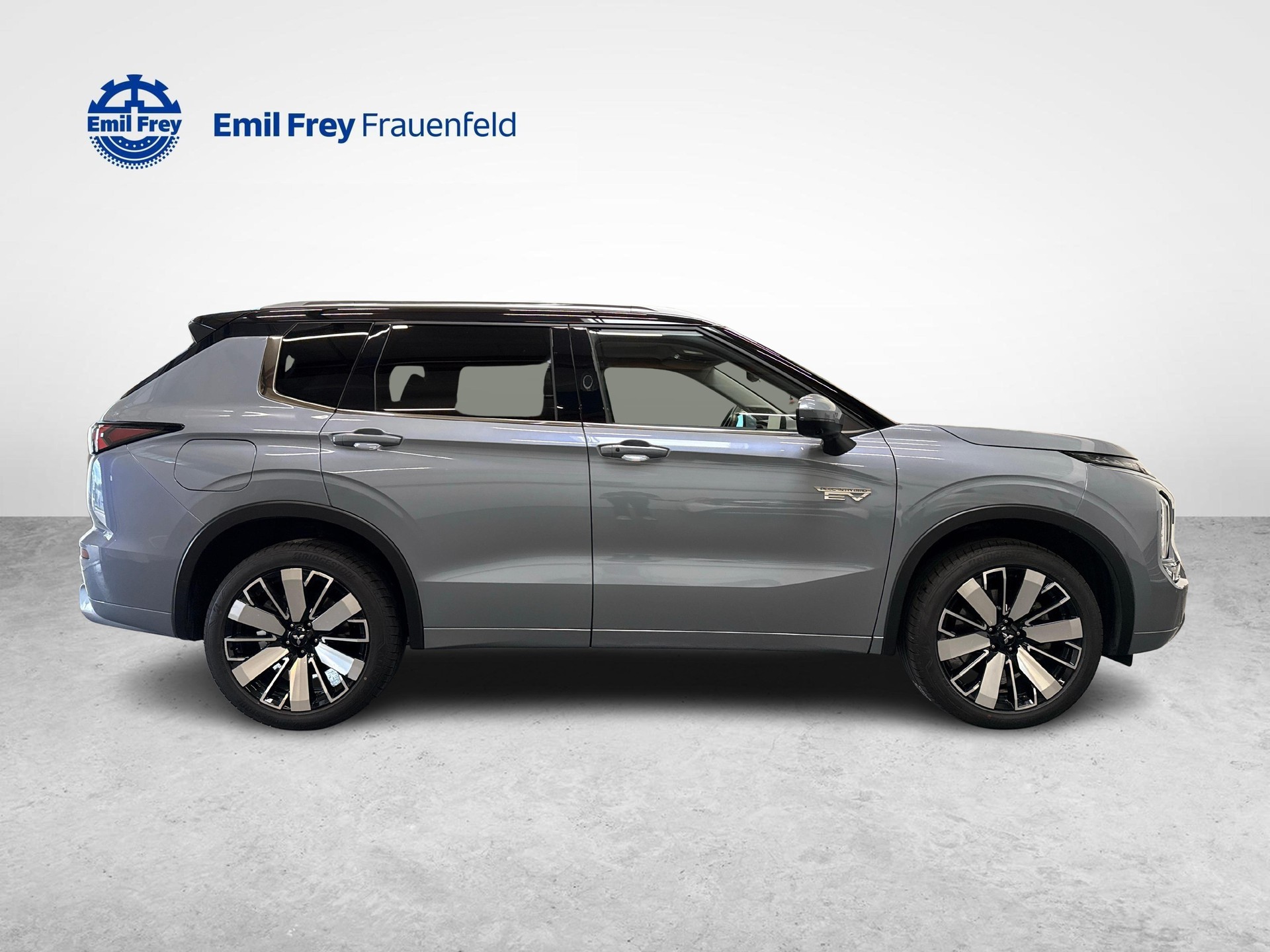 MITSUBISHI Outlander 2.4 PHEV Instyle 4x4-image-5