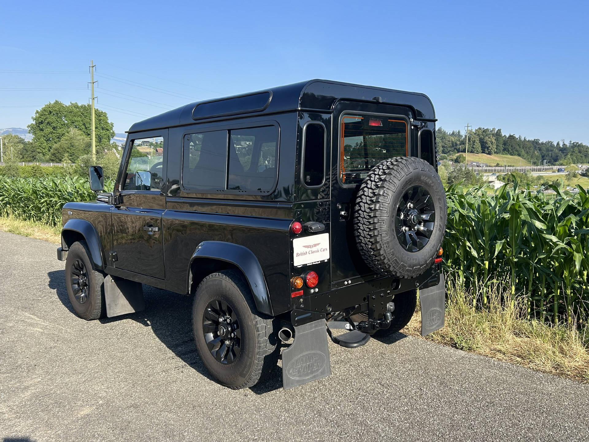 LAND ROVER Defender 90 2.2 TD4 SW-showroom-element-2