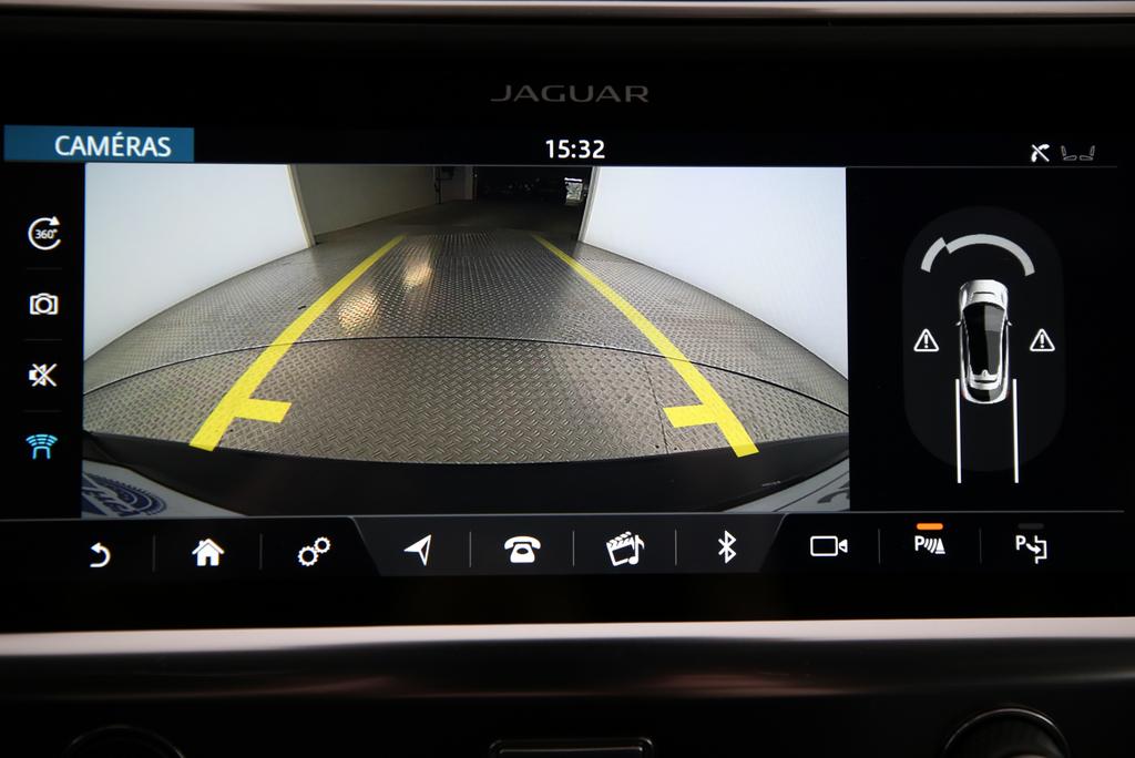 JAGUAR I-Pace EV400 HSE AWD-image-8
