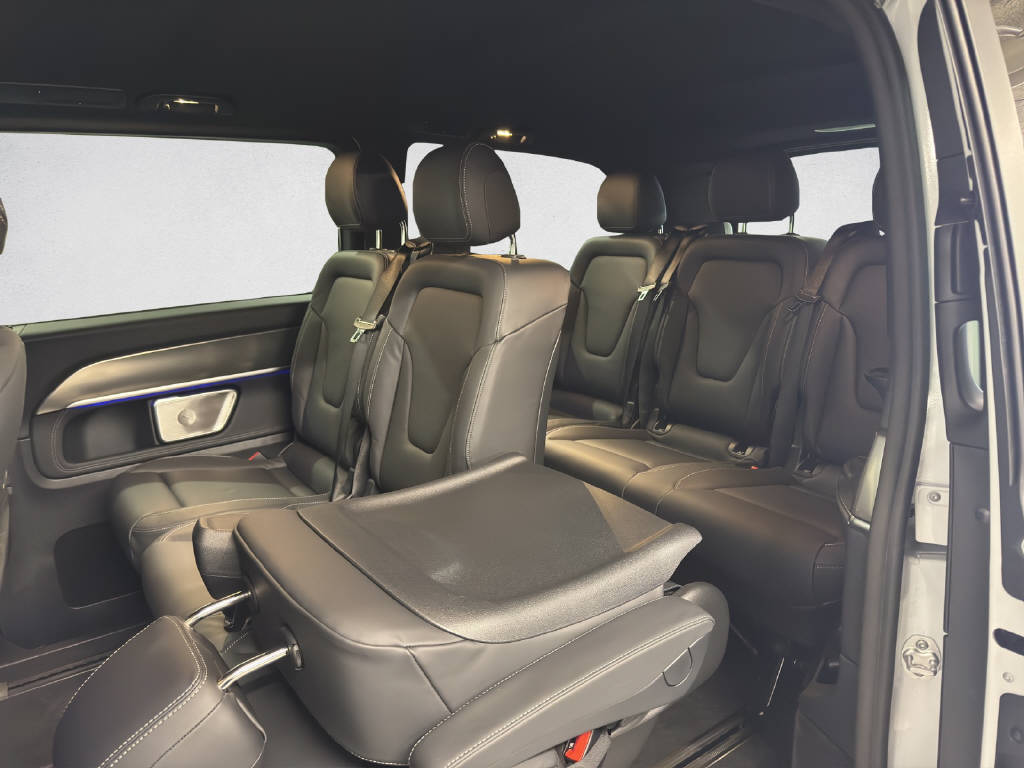 MERCEDES-BENZ V 300 d Exclusive Swiss Edition 4Matic-image-12