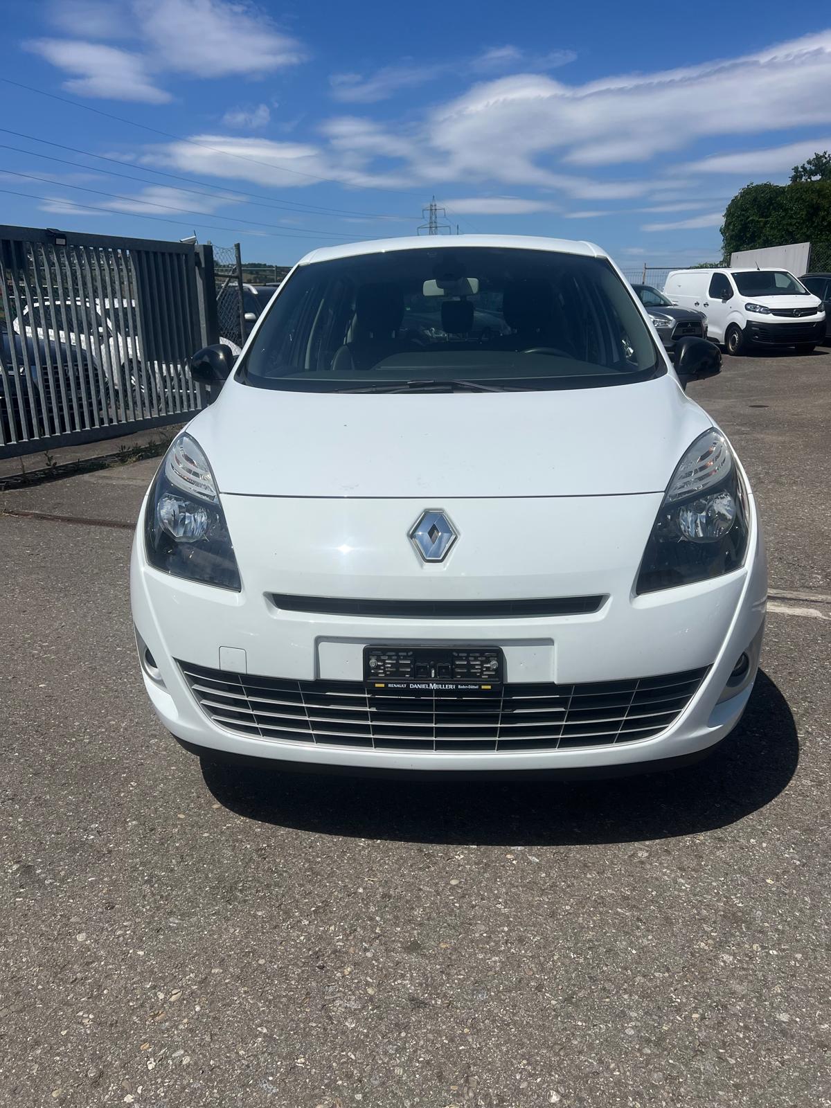 RENAULT Grand Scénic 1.5 dCi Dynamique EDC