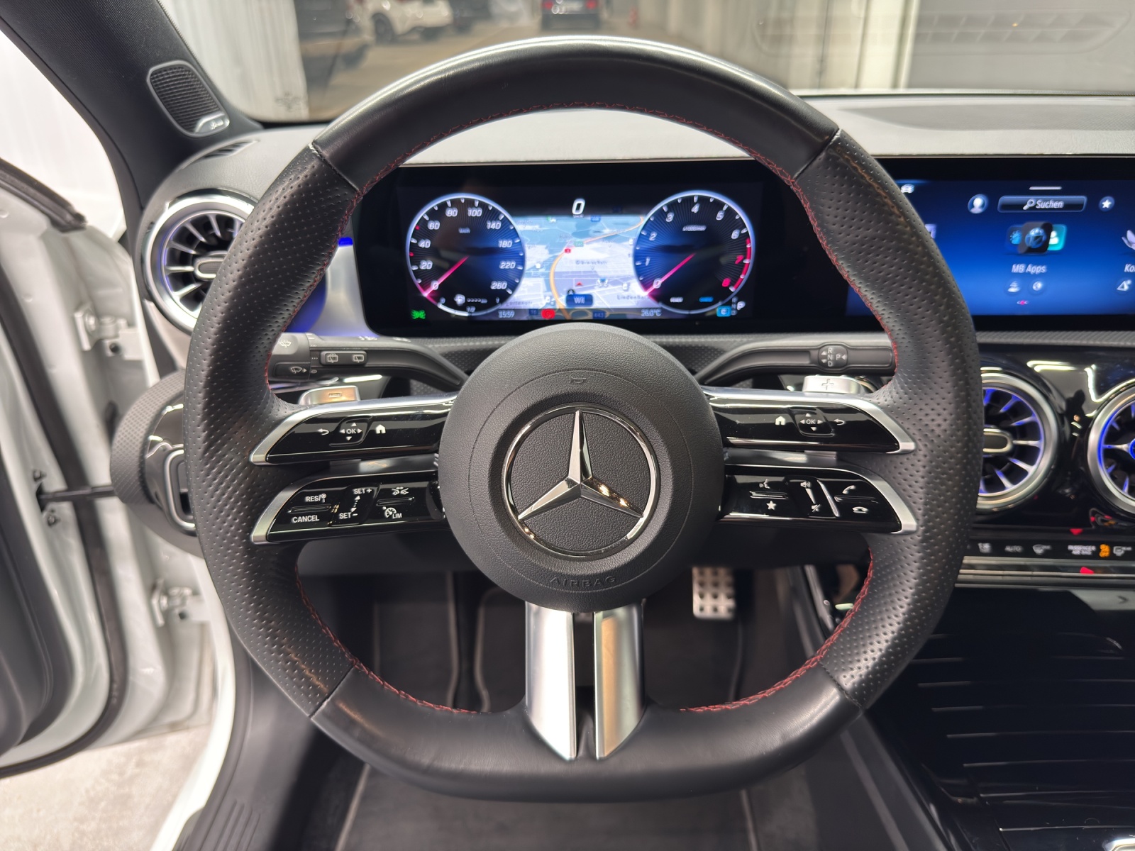 MERCEDES-BENZ A 220 AMG Line 4Matic-image-14
