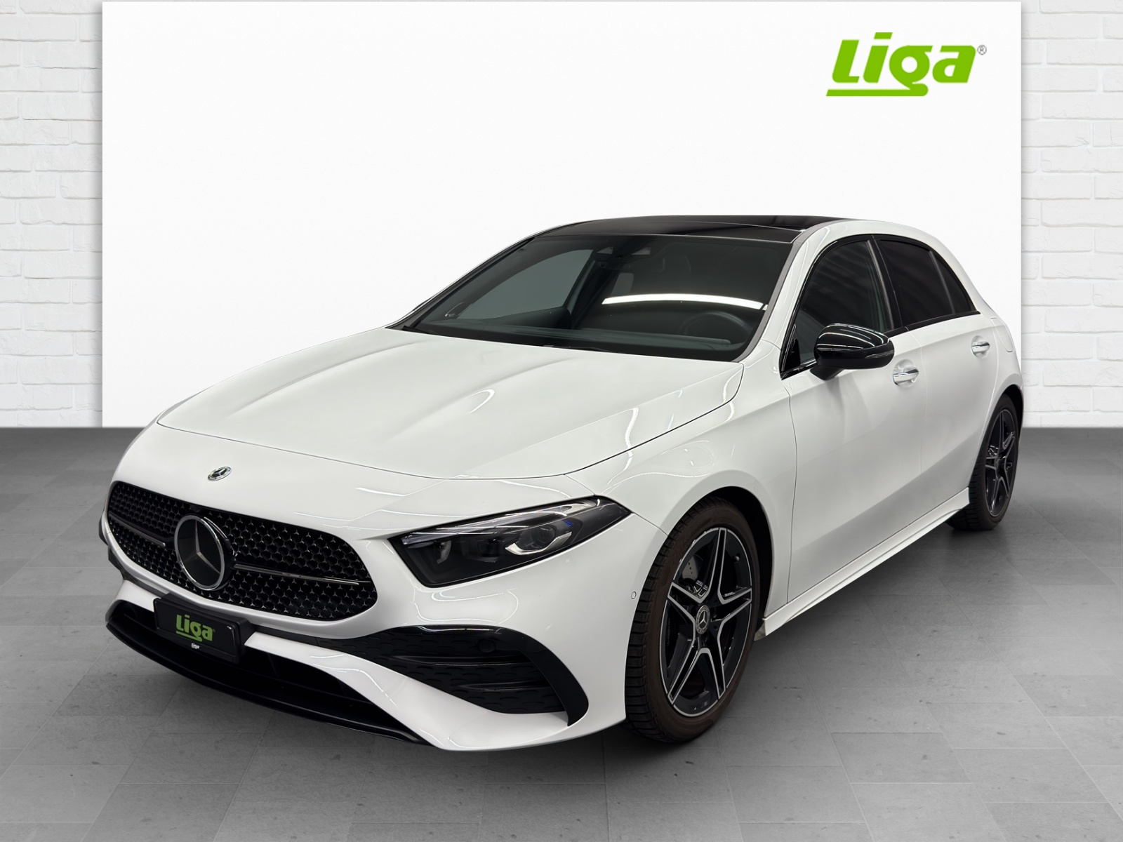 MERCEDES-BENZ A 220 AMG Line 4Matic