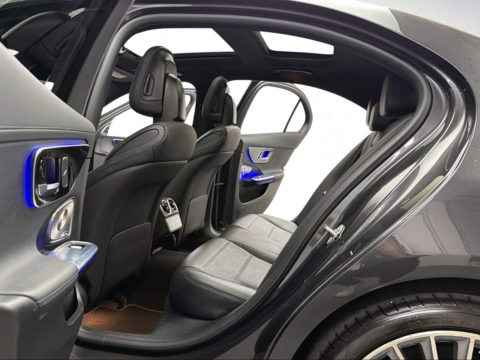 MERCEDES-BENZ C 300 Grafitgrey 258PS 4Matic AMG Line / Panoramadach / 360° Kamera / Leder / Head-Up-Display /-image-7