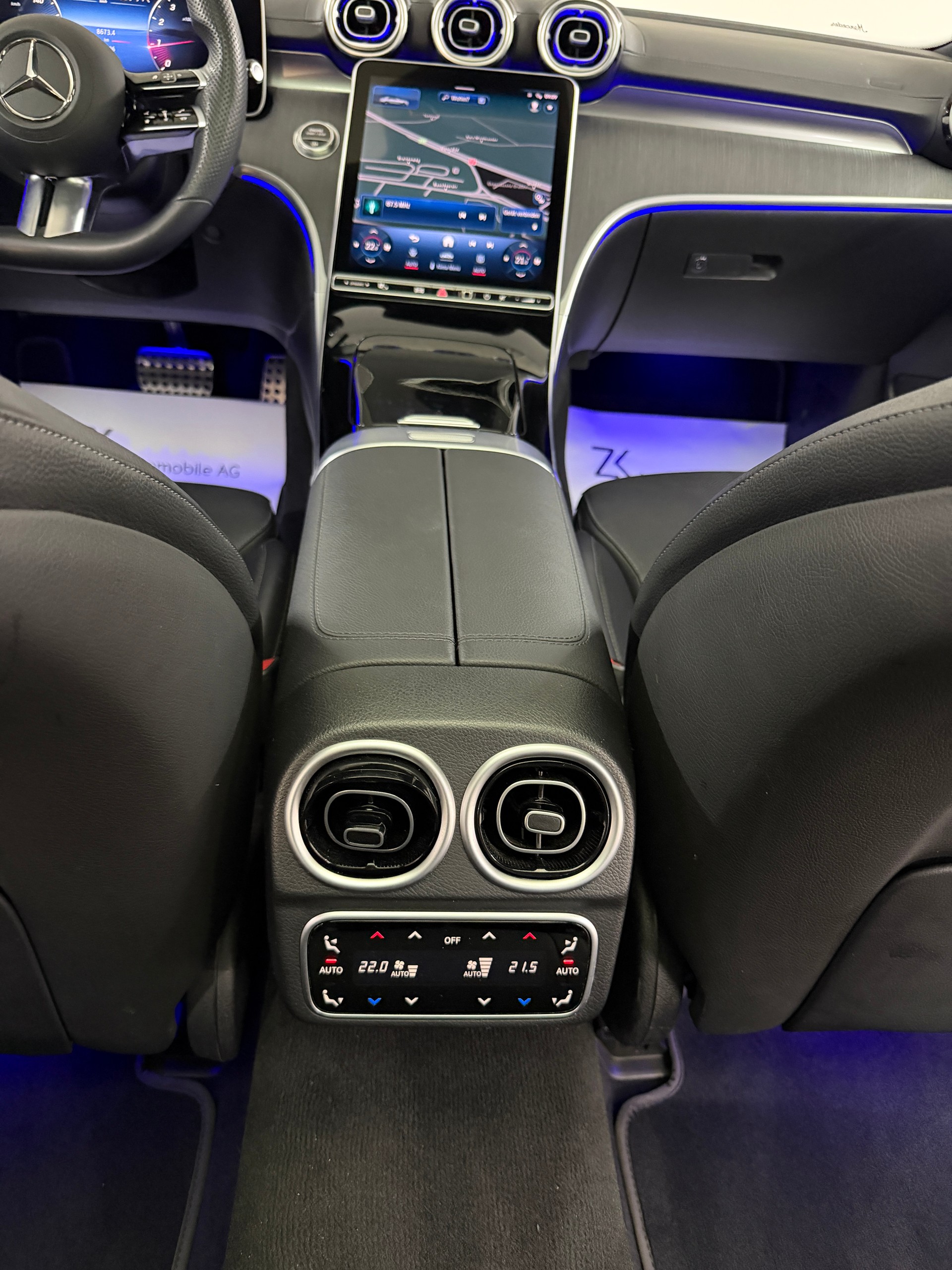 MERCEDES-BENZ C 300 Grafitgrey 258PS 4Matic AMG Line / Panoramadach / 360° Kamera / Leder / Head-Up-Display /-image-19