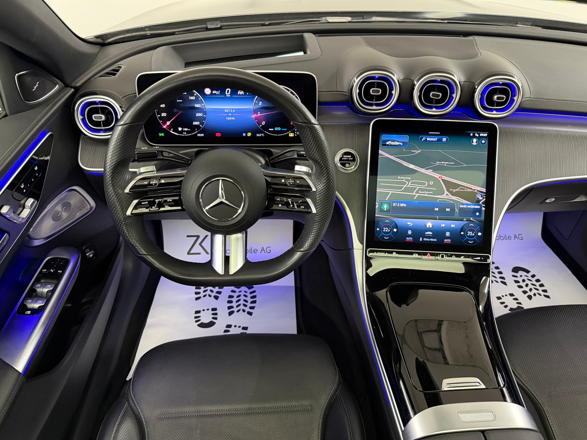 MERCEDES-BENZ C 300 Grafitgrey 258PS 4Matic AMG Line / Panoramadach / 360° Kamera / Leder / Head-Up-Display /-image-10