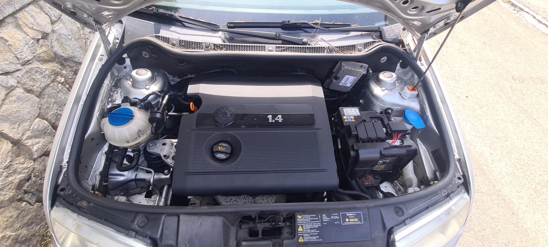 SKODA Fabia 1.4 16V Ambiente-image-8