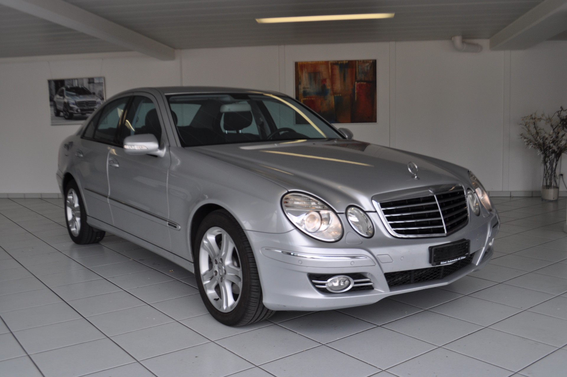 MERCEDES-BENZ E 280 Avantgarde 4Matic Automatic-image-1