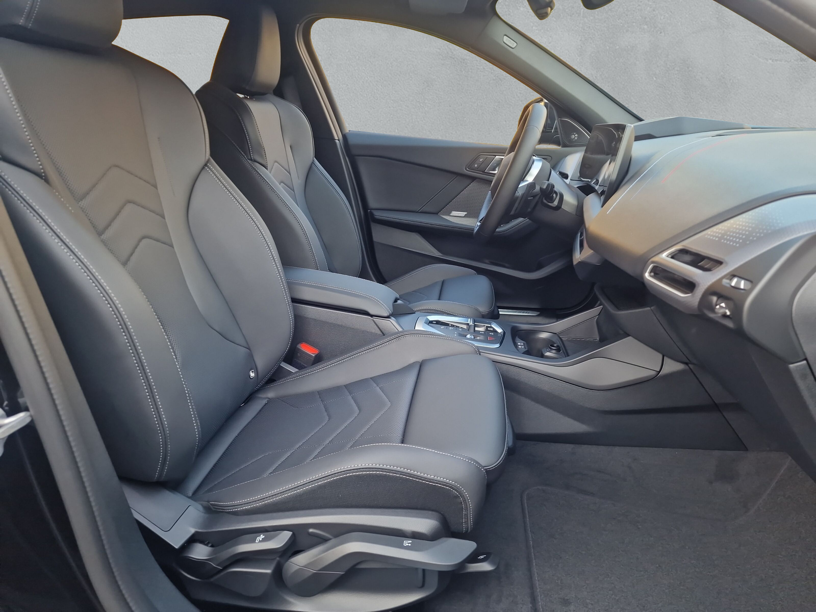 BMW 123 xDrive M Sport Steptronic-image-12
