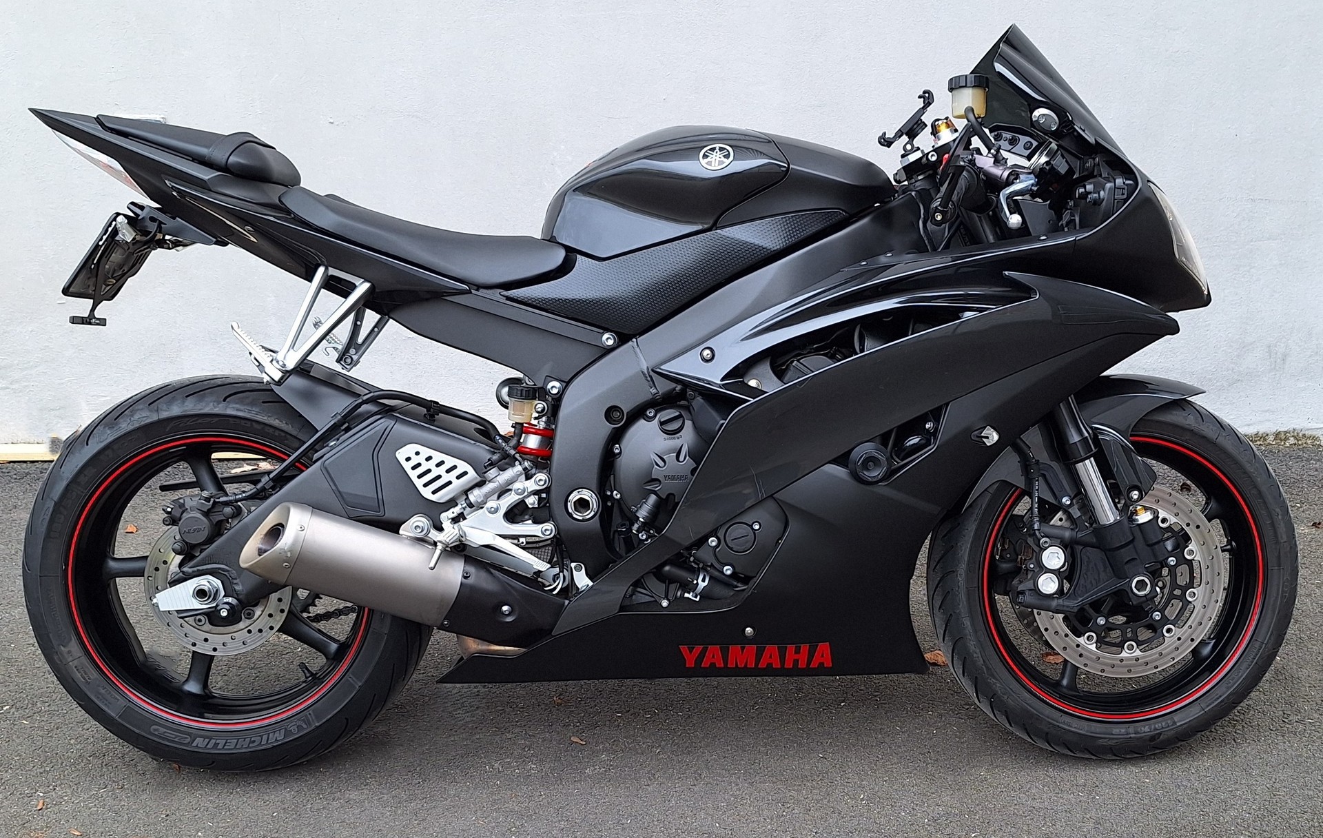 YAMAHA YZF-R6-image-0