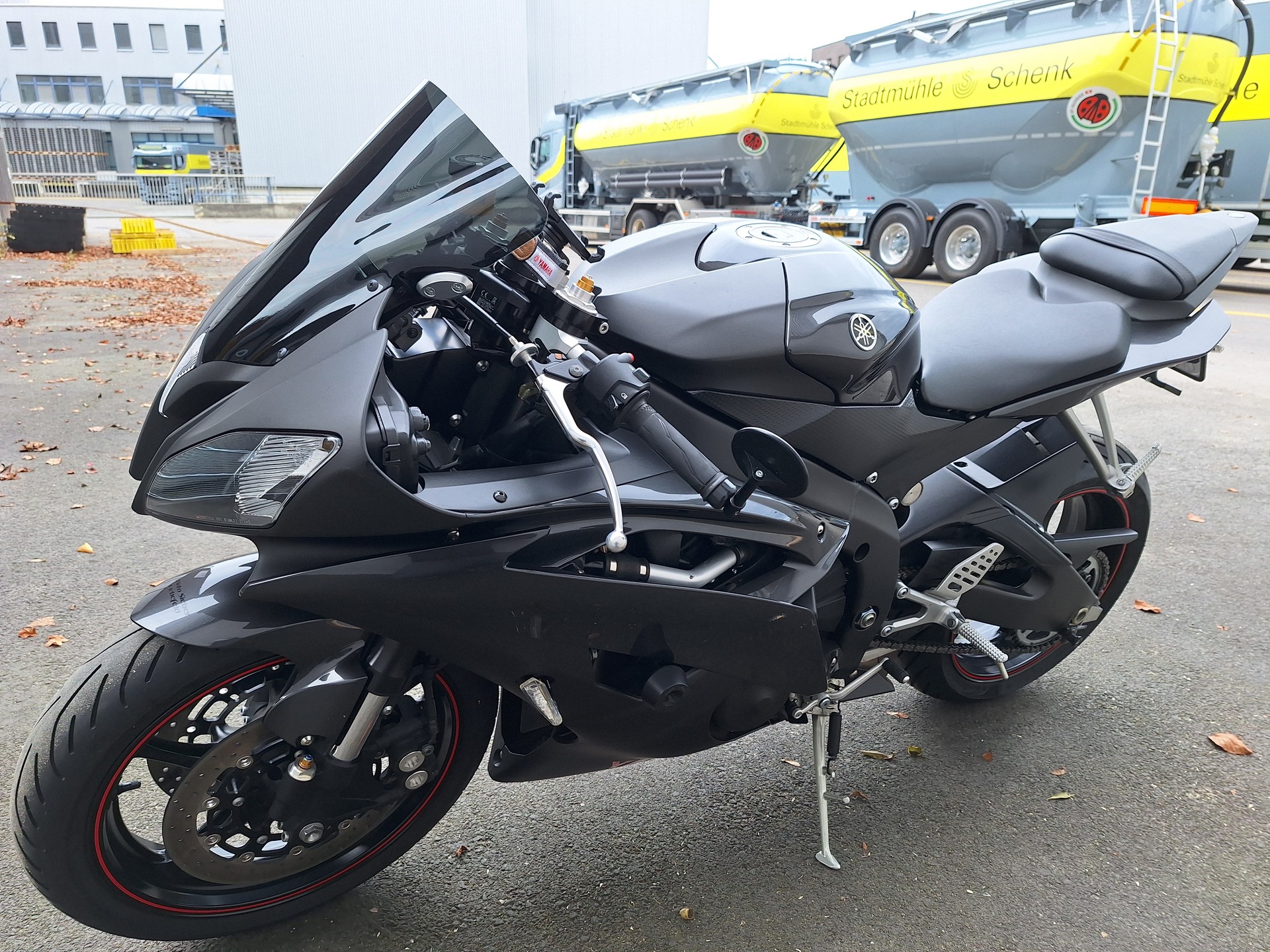 YAMAHA YZF-R6-image-3