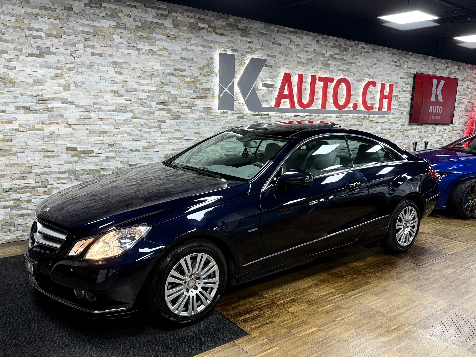 MERCEDES-BENZ E 250 CGI BlueEfficiency Automatic