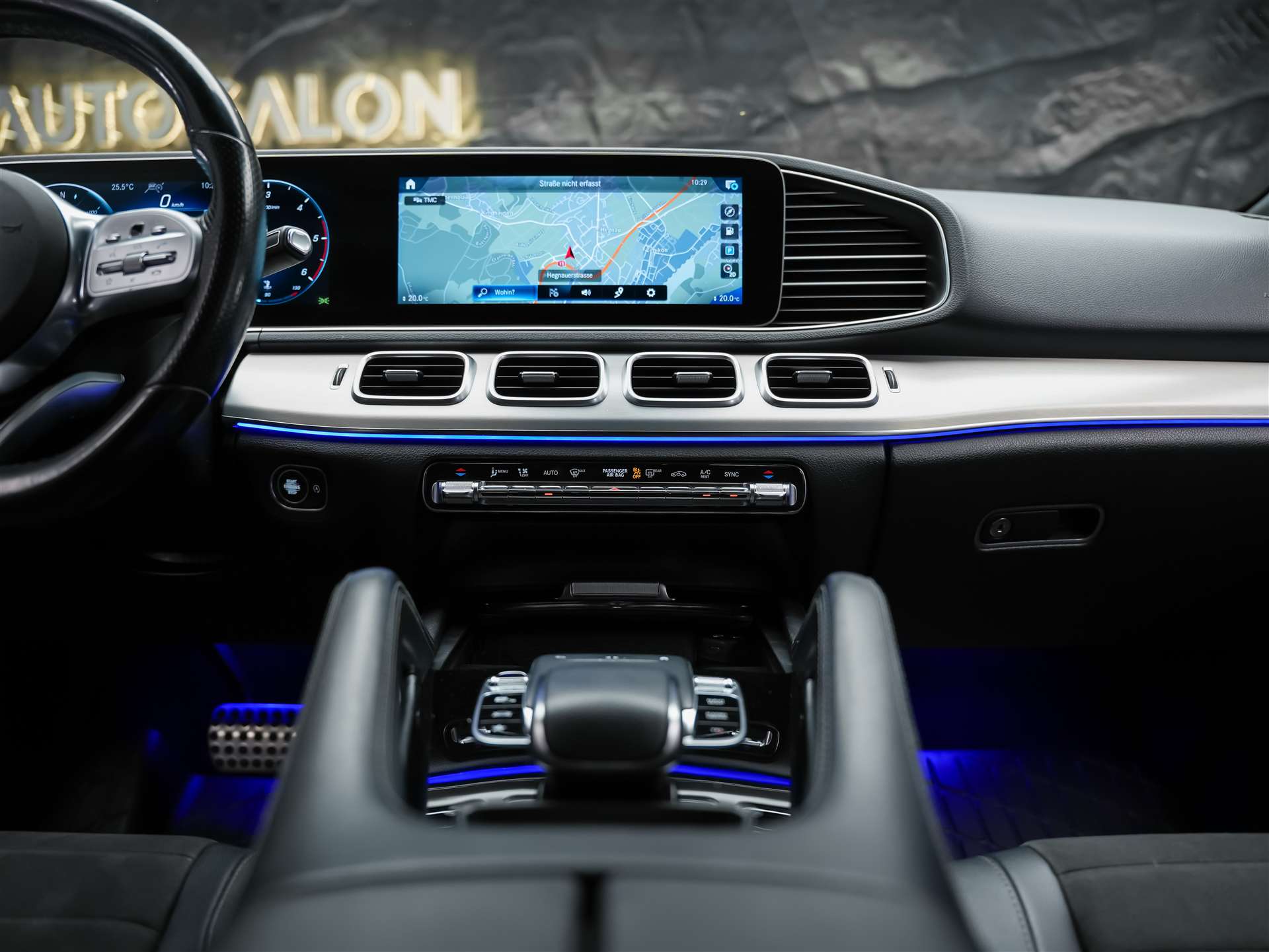 MERCEDES-BENZ GLE 300 d 4Matic AMG Line 9G-Tronic *CH Fahrzeug*7 Plätzer*AHK*-image-19