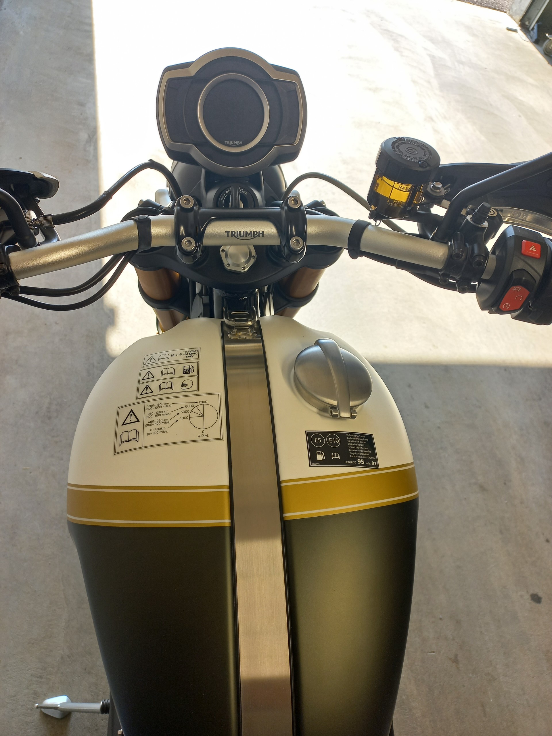 TRIUMPH Scrambler 1200 XE-image-4