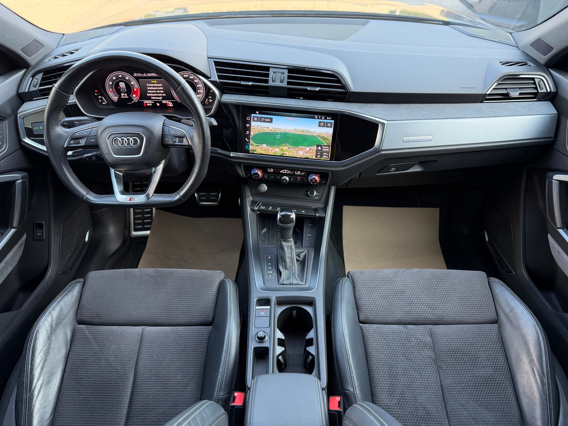 AUDI Q3 Sportback 45 TFSI S line quattro S-tronic-image-11