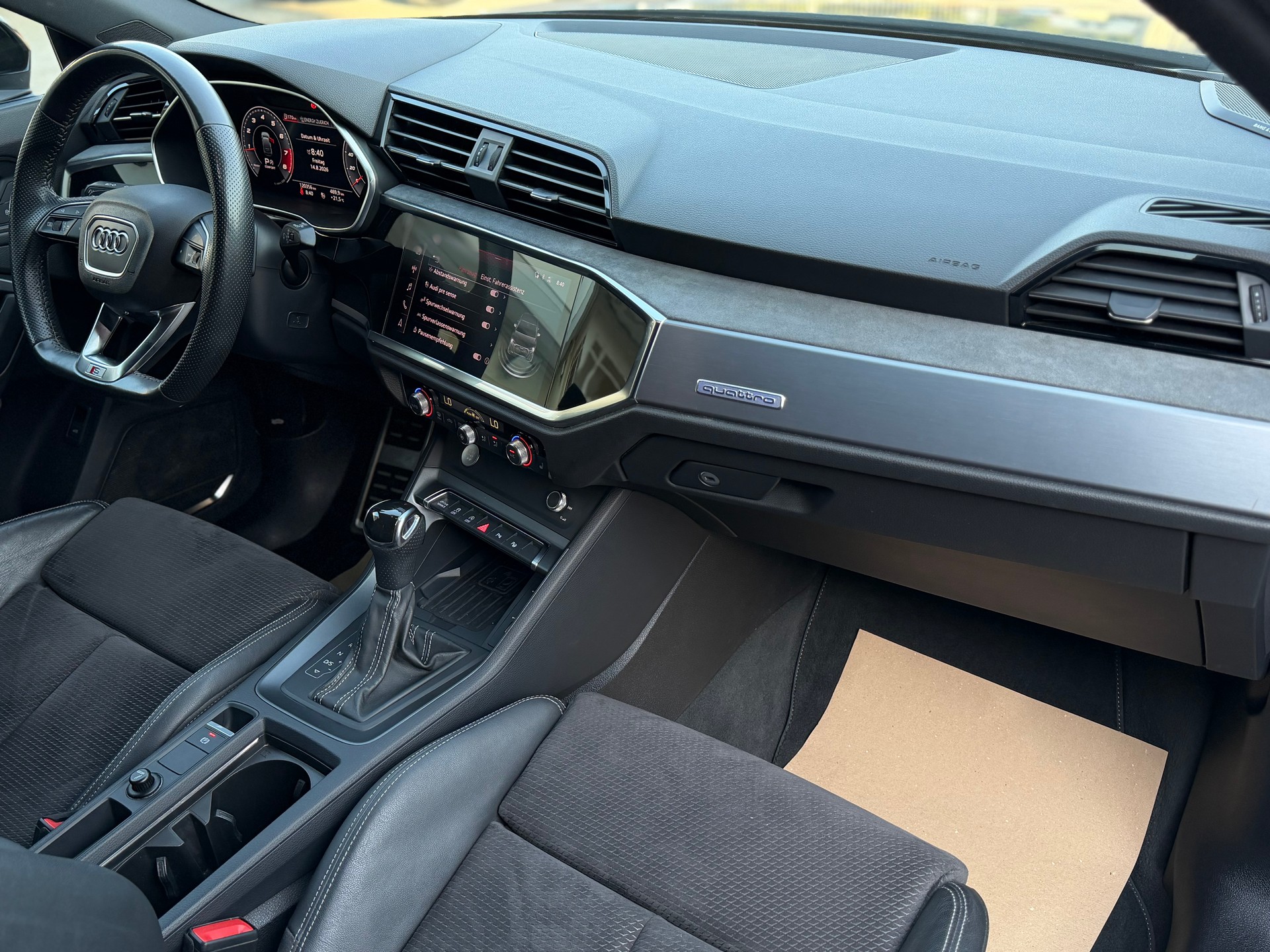 AUDI Q3 Sportback 45 TFSI S line quattro S-tronic-image-14