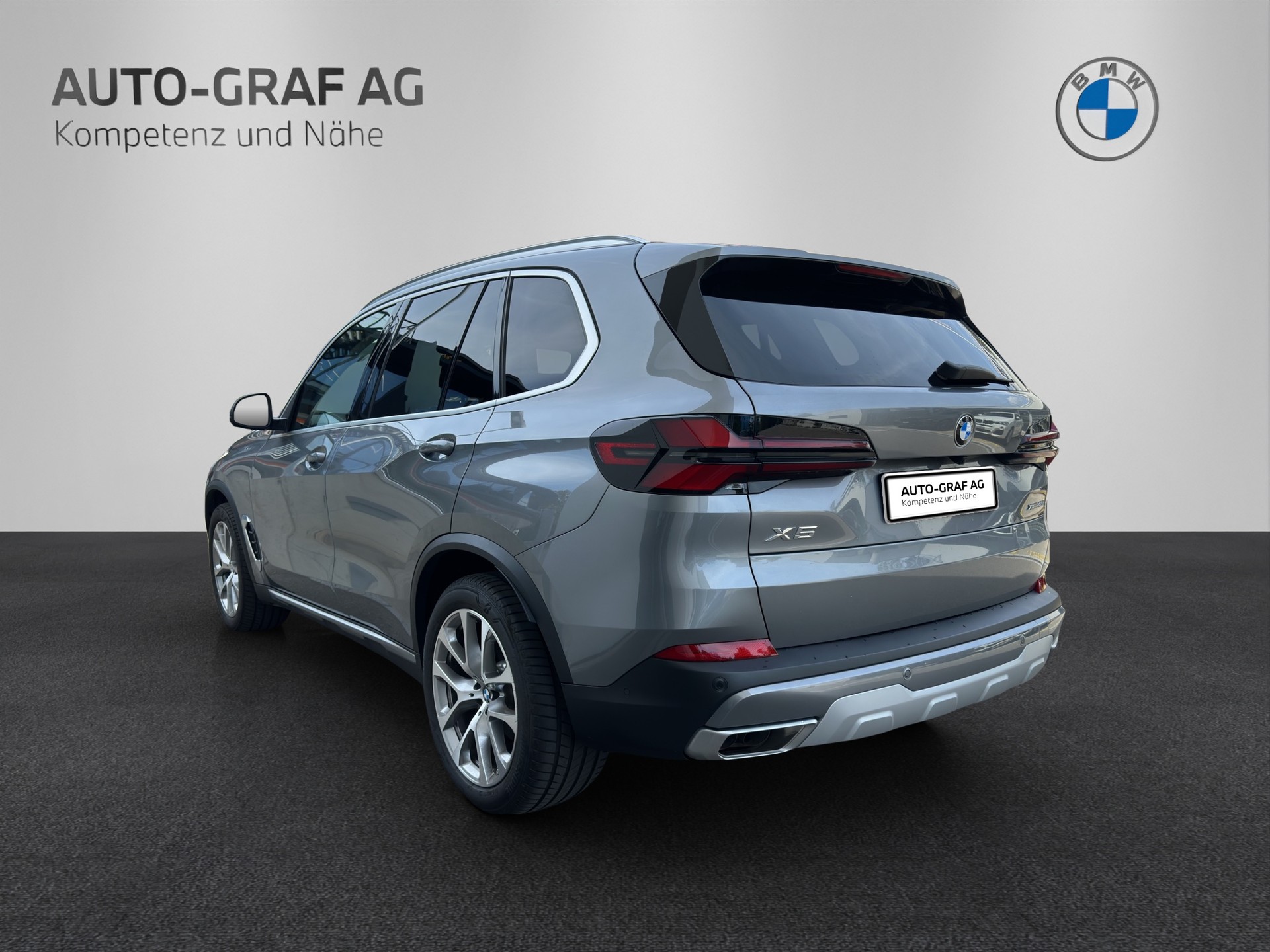BMW X5 40i xDrive SAG-showroom-element-2